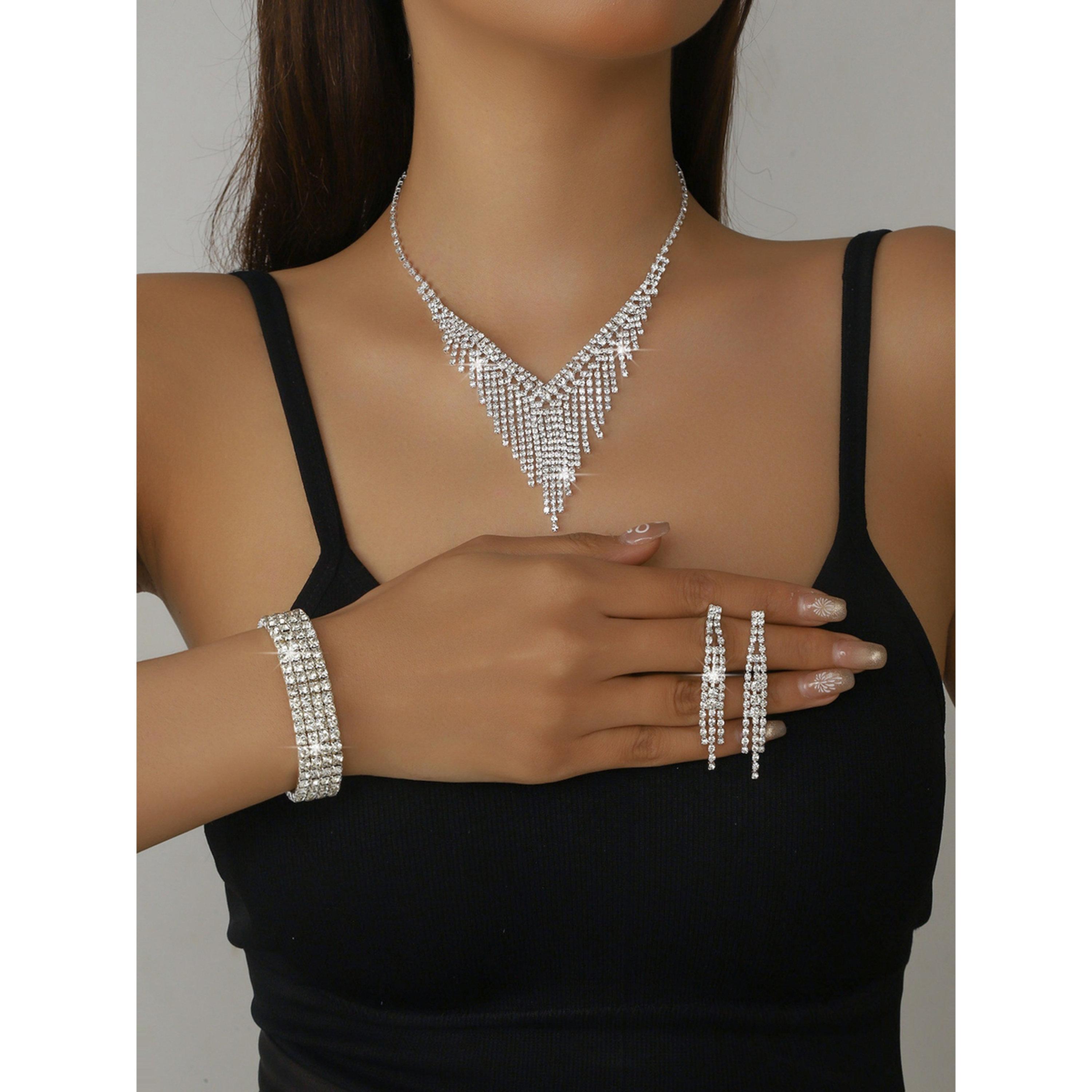 طقم مجوهرات 3 قطع عقد وسوار وأقراط منمقة-women-watchesandjewellery-jewellery-jewellerysets-image-2