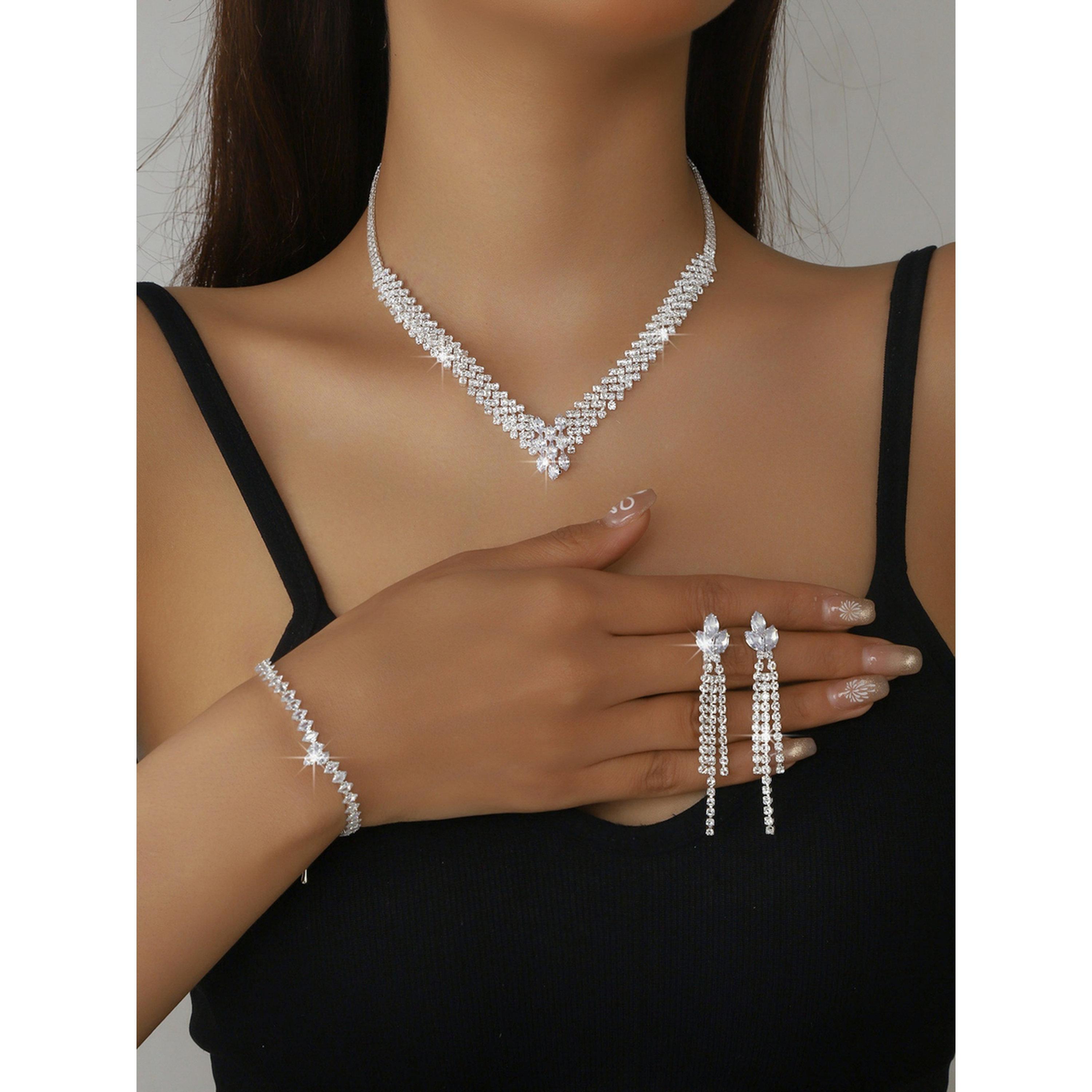 طقم مجوهرات 3 قطع عقد وسوار وأقراط منمقة-women-watchesandjewellery-jewellery-jewellerysets-image-2