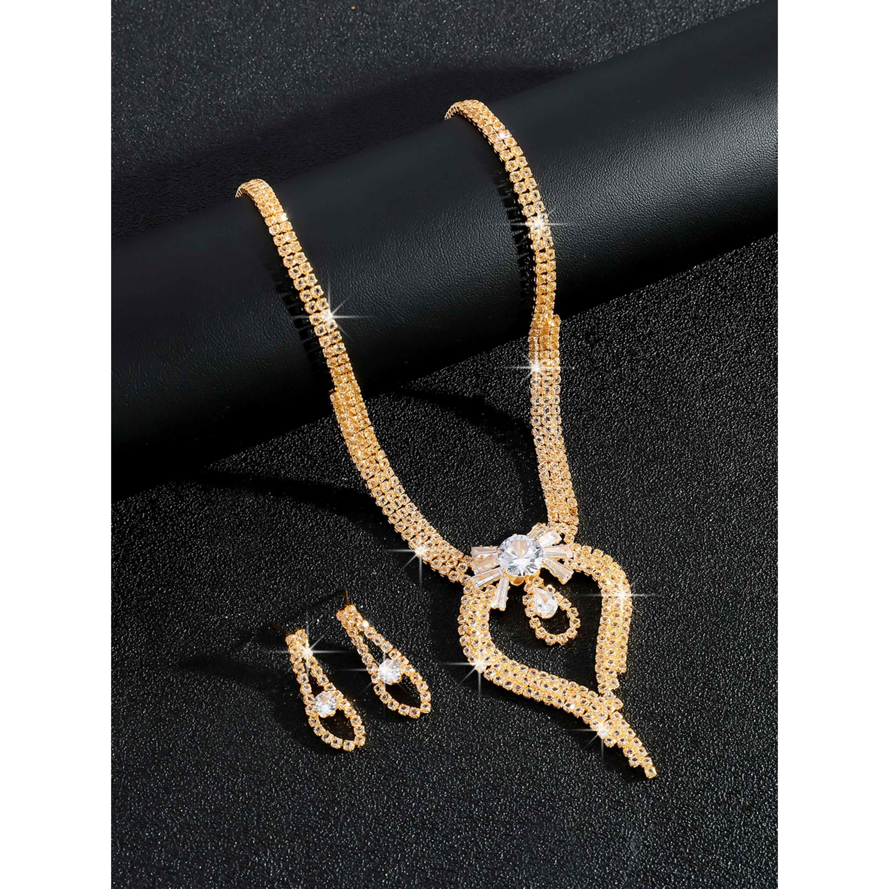طقم مجوهرات قطعتين عقد وأقراط مزين-women-watchesandjewellery-jewellery-jewellerysets-image-3