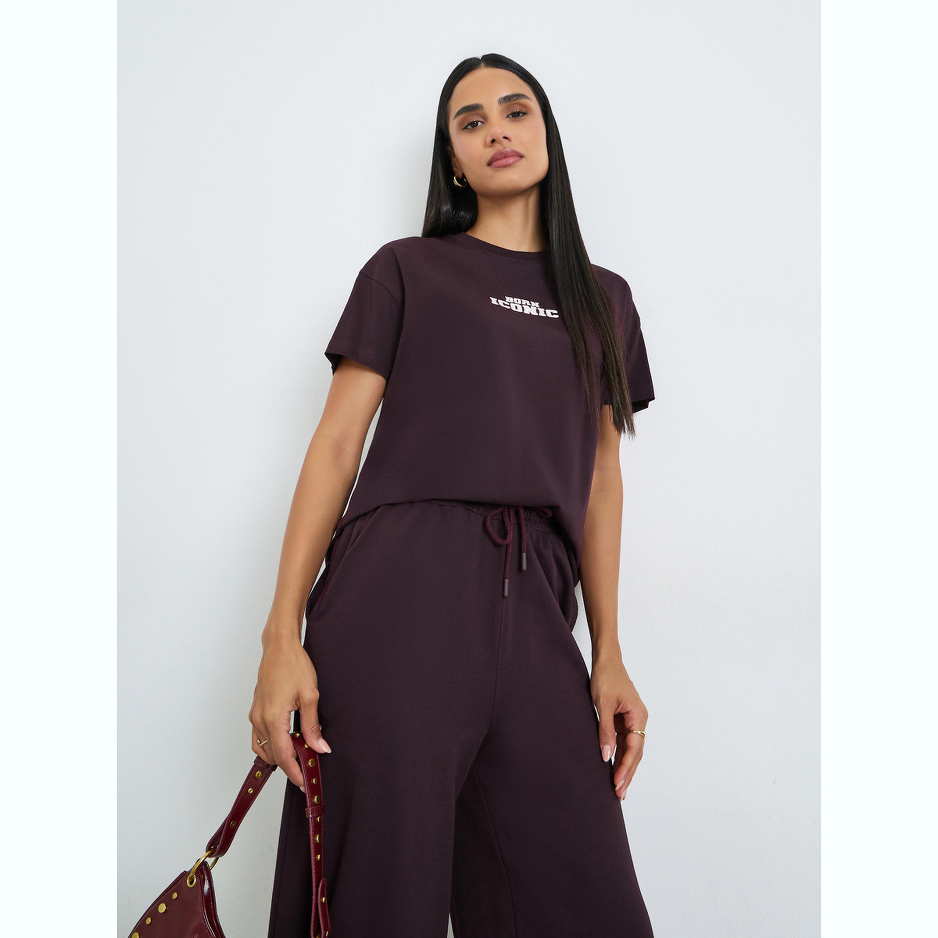 طقم منسق من جوغر وتيشيرت بطبعات الداكن-women-clothing-coordsets-image-2
