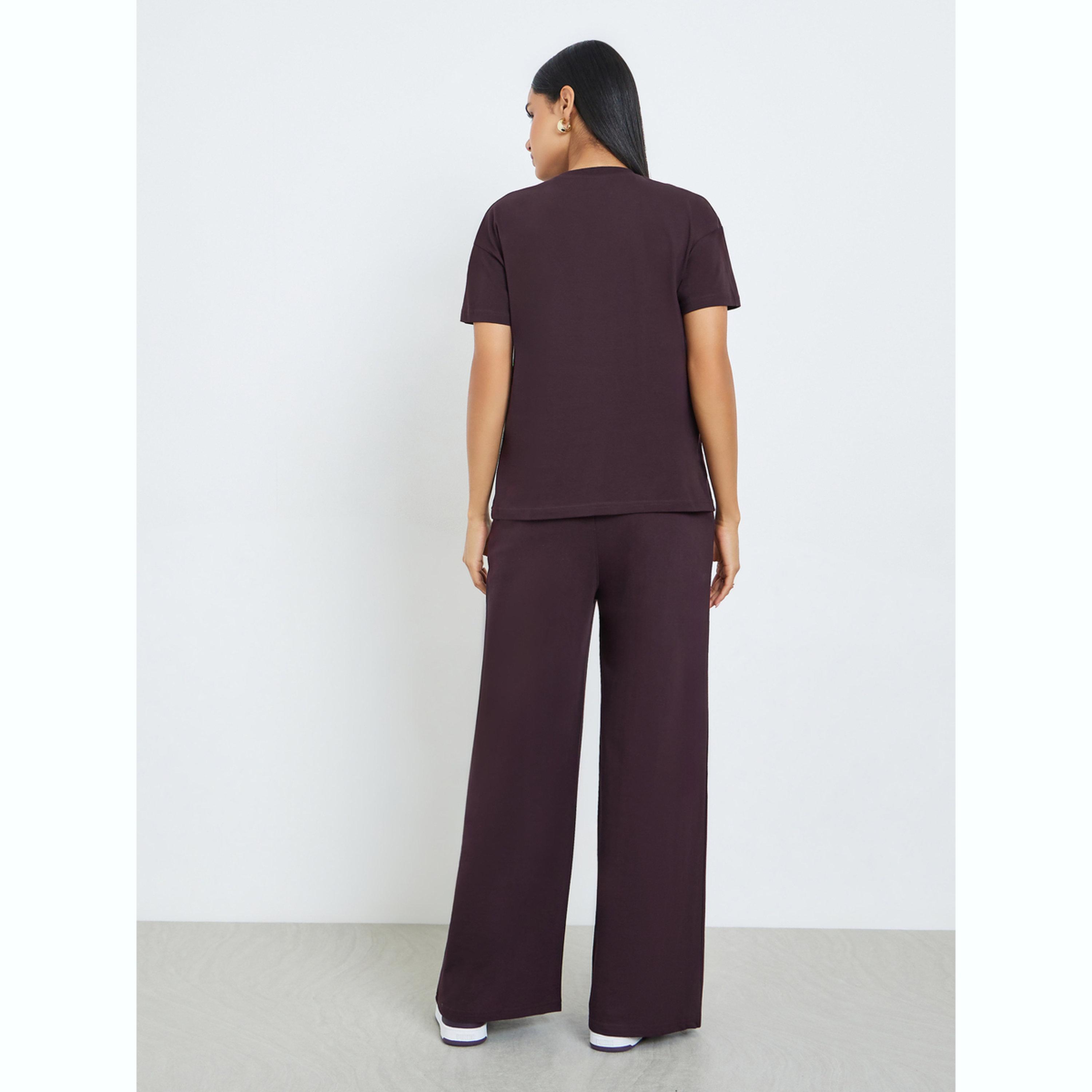 طقم منسق من جوغر وتيشيرت بطبعات الداكن-women-clothing-coordsets-image-5