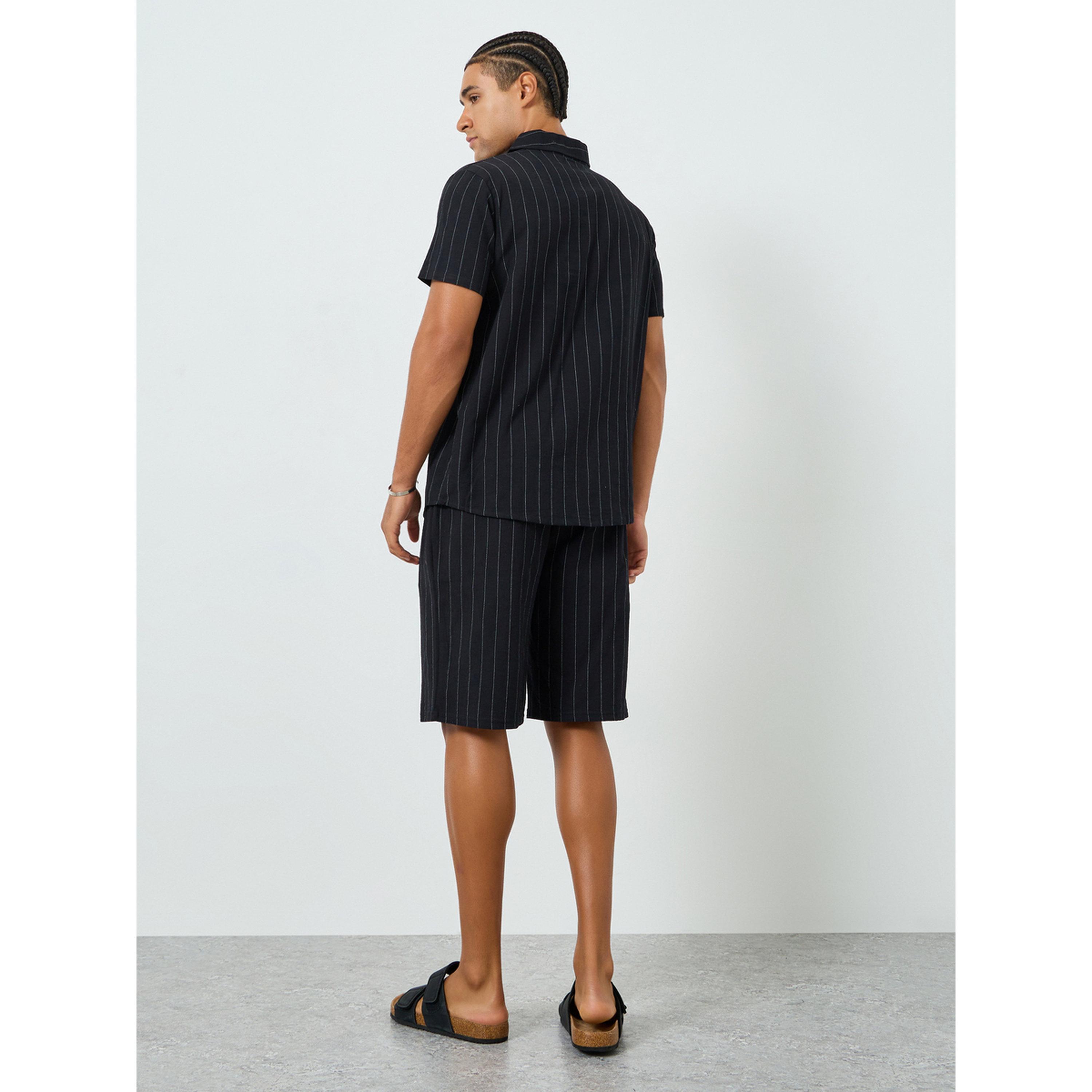 طقم من قميص مخطط بجيوب وشورت-men-clothing-coordsets-image-3