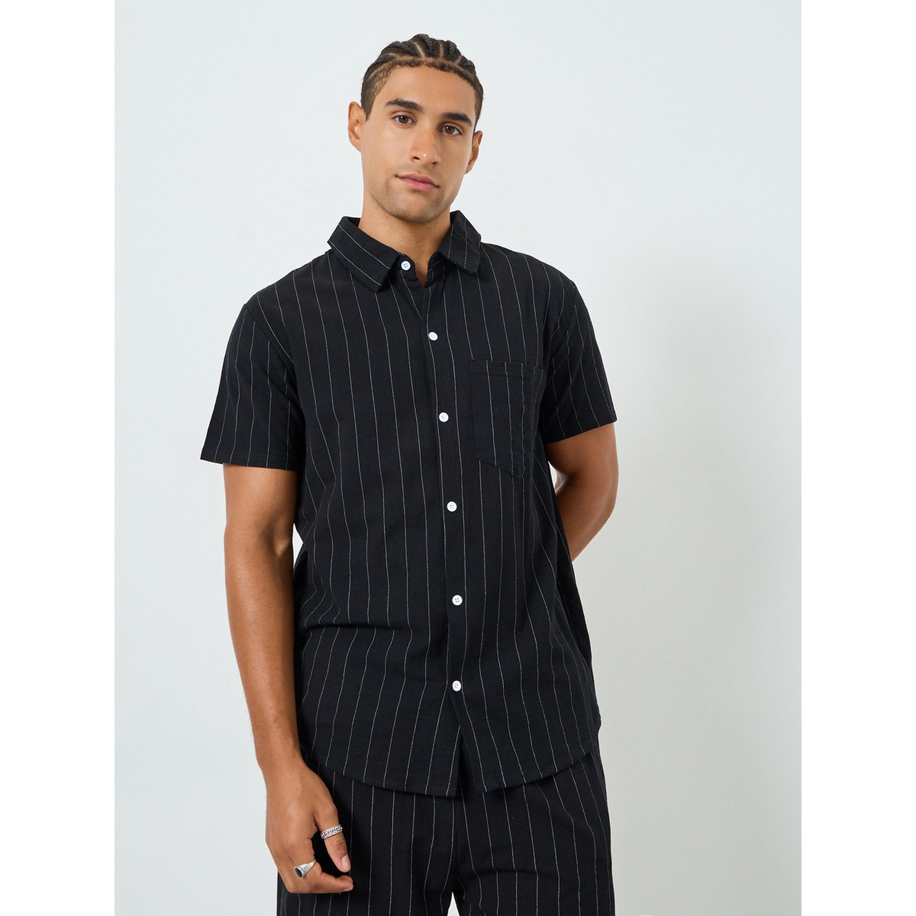 طقم من قميص مخطط بجيوب وشورت-men-clothing-coordsets-image-4