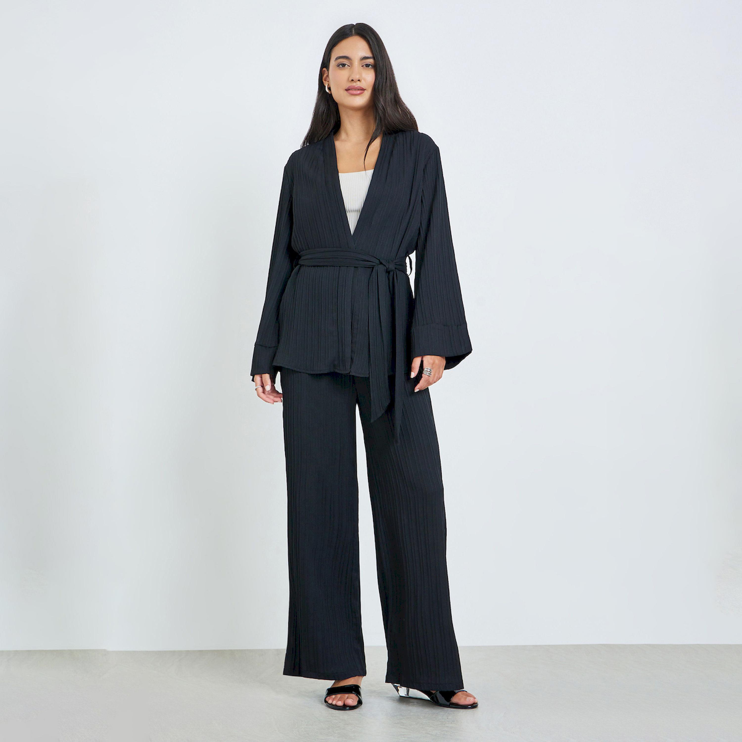 طقم منسق من بنطال وبلوزة واسعة مزينة بكسرات-women-arabicclothing-sets-image-1