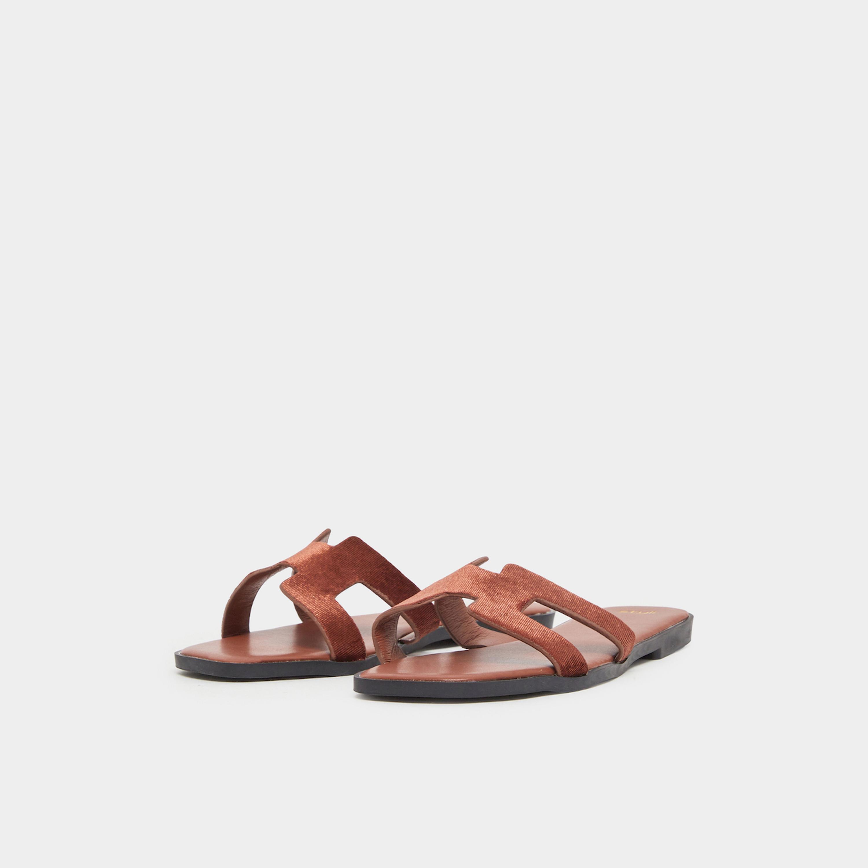 صندل مسطح بني-women-shoes-sandals-flats-image-1