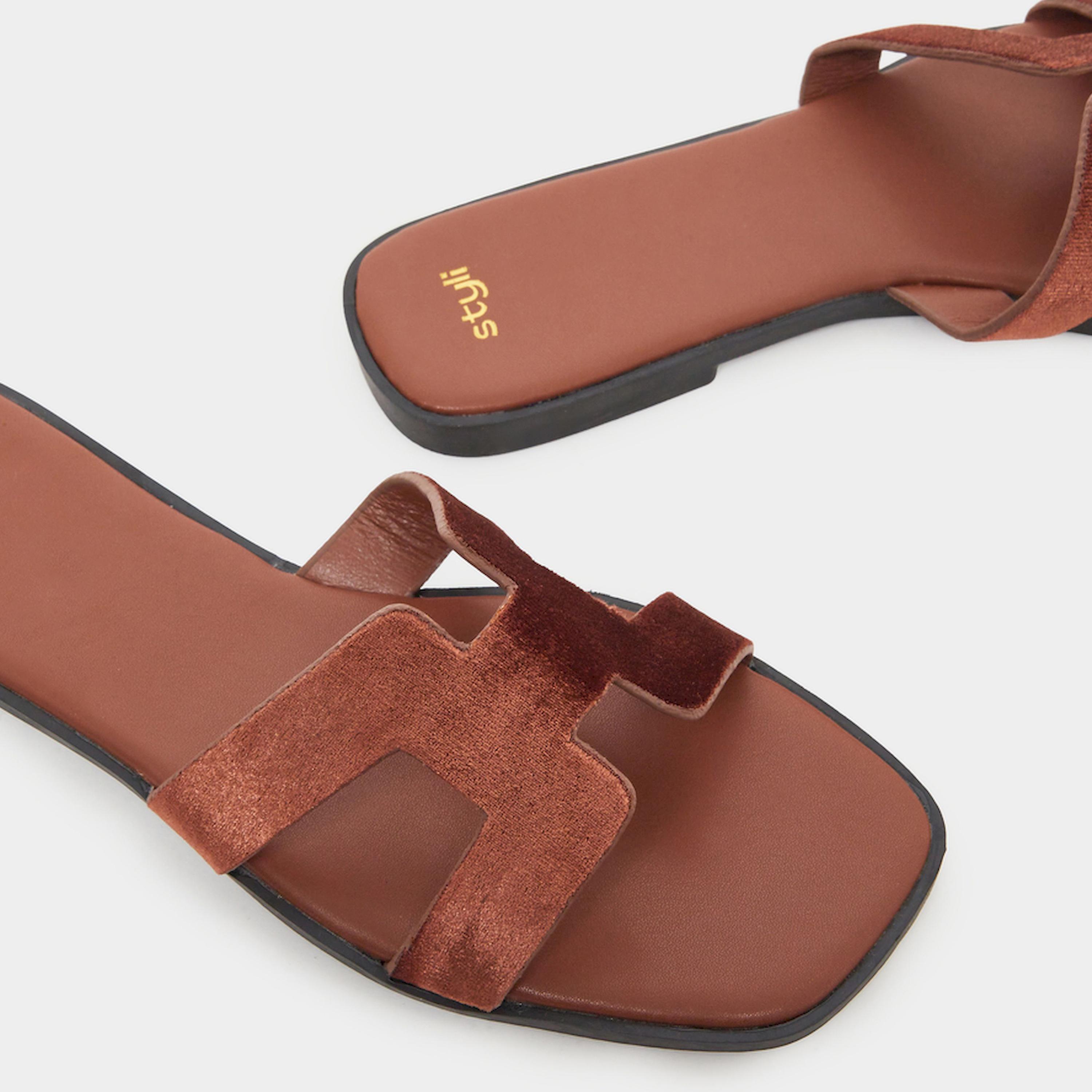 صندل مسطح بني-women-shoes-sandals-flats-image-5