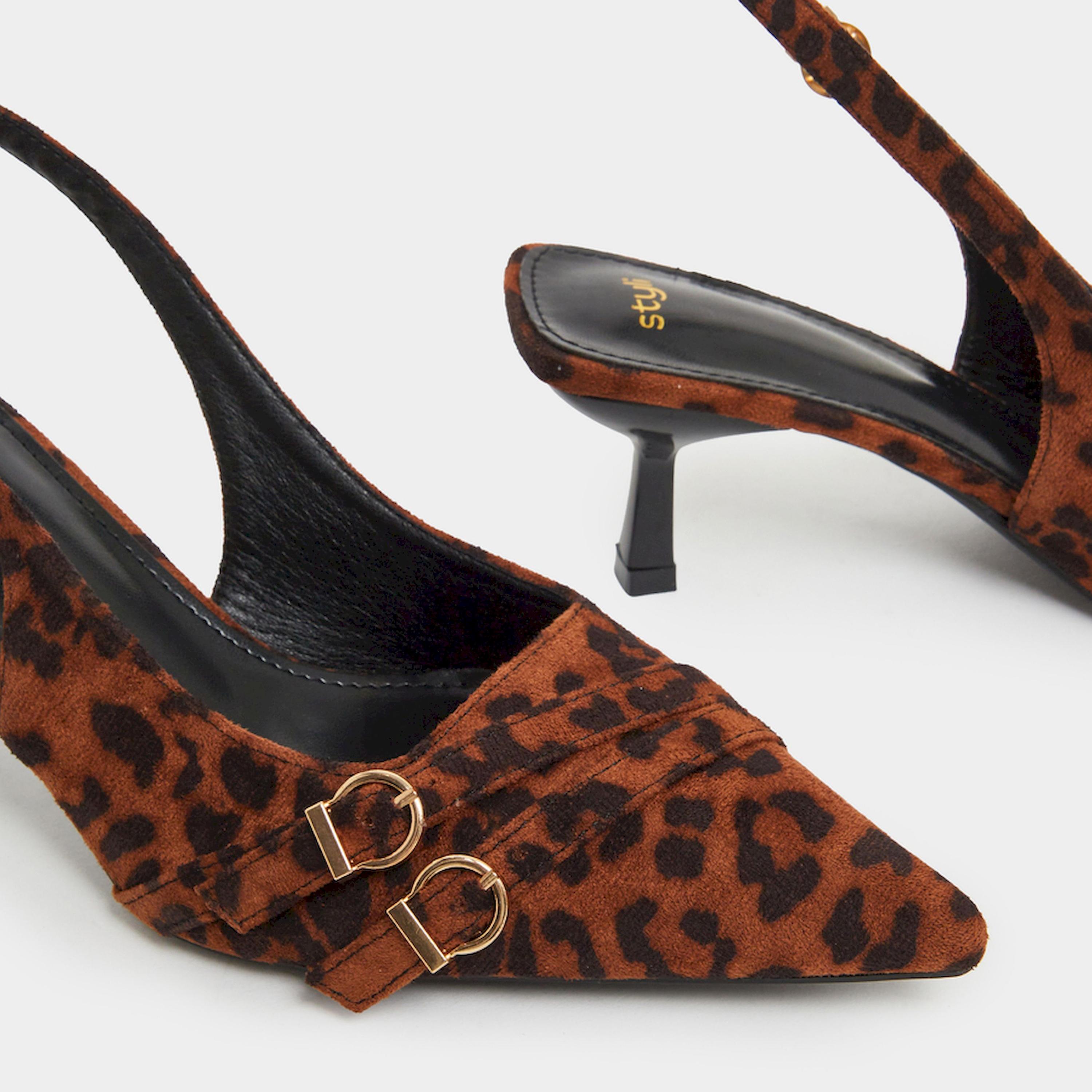 صندل بكعب رفيع وسير خلفي بنقشة الفهد-women-shoes-heels-image-5