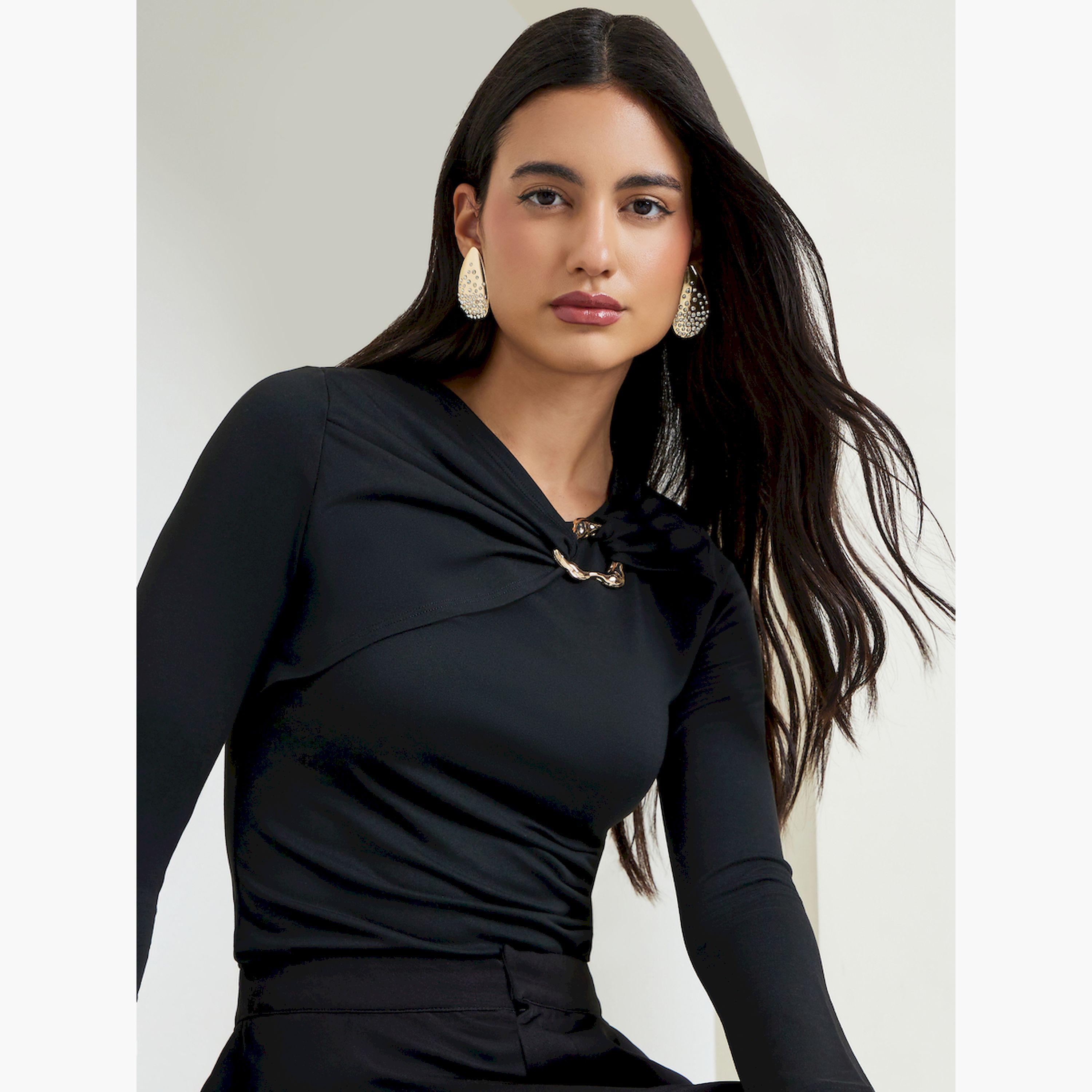 بلوزة محبوكة بتفاصيل معدنية ذهبية-women-clothing-shirtsandblouses-blouses-image-3
