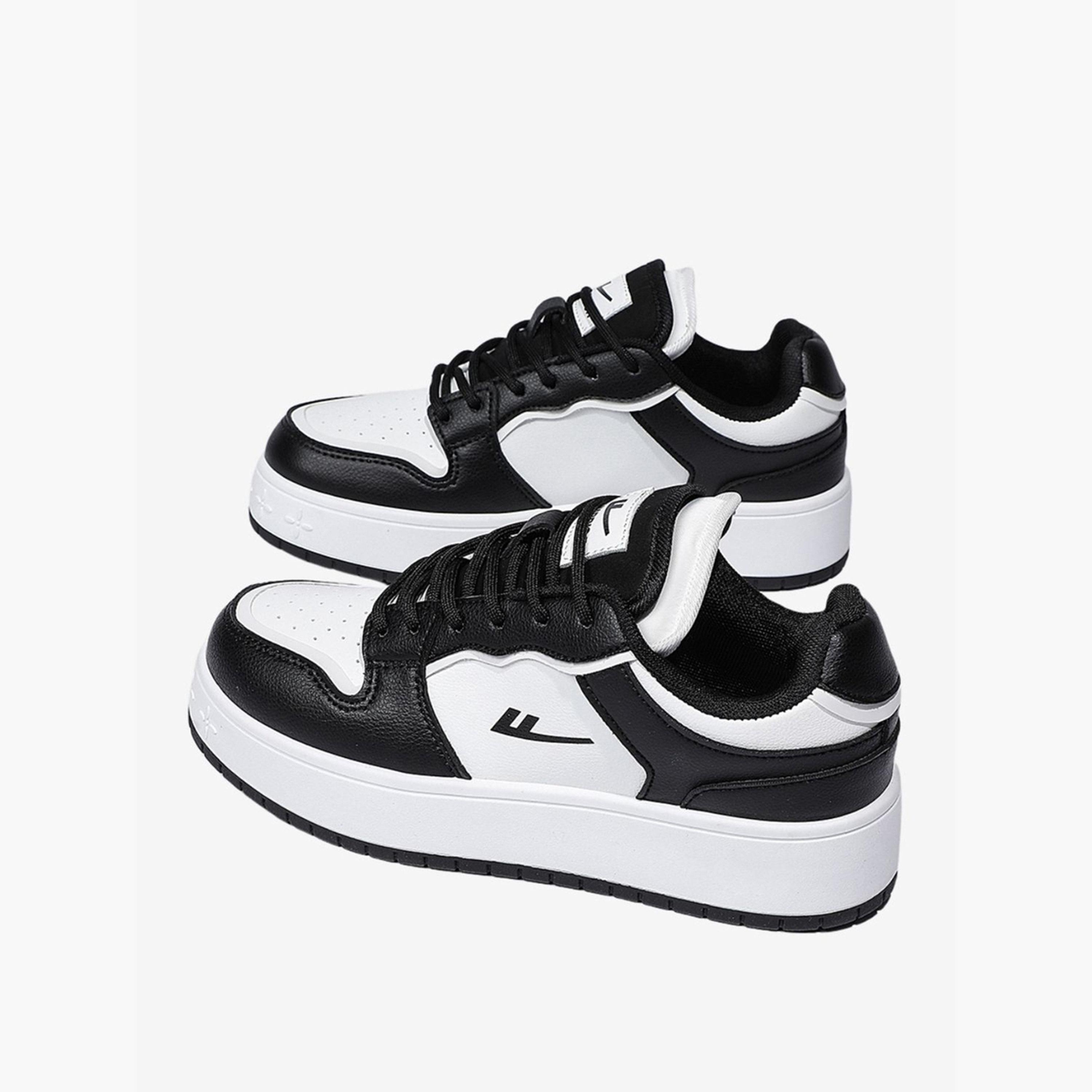 حذاء سنيكرز برباط وتصميم كتل ألوان-women-shoes-sneakers-image-3