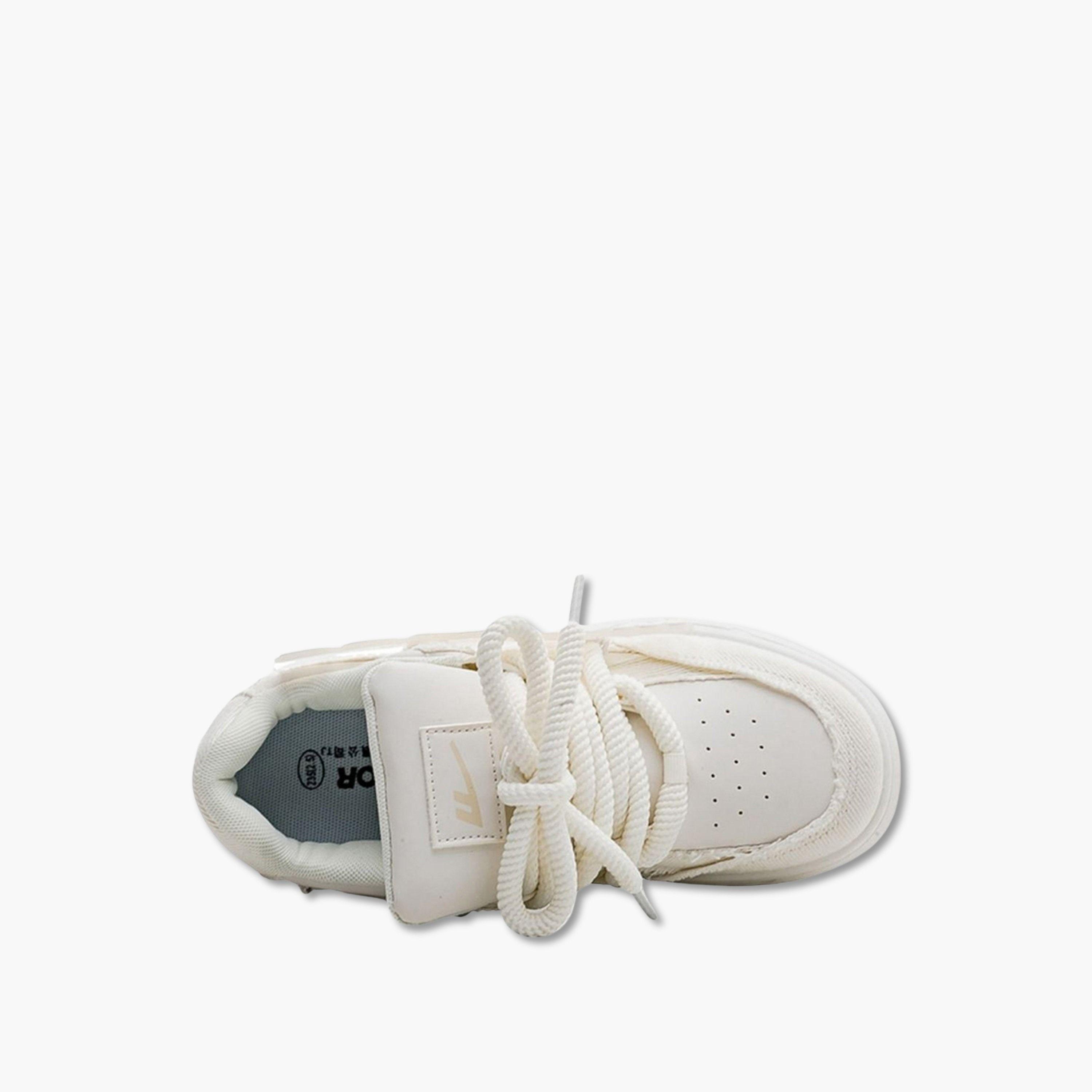 حذاء سنيكرز برباط وتفاصيل أبليكيه للنساء-women-shoes-sneakers-image-3