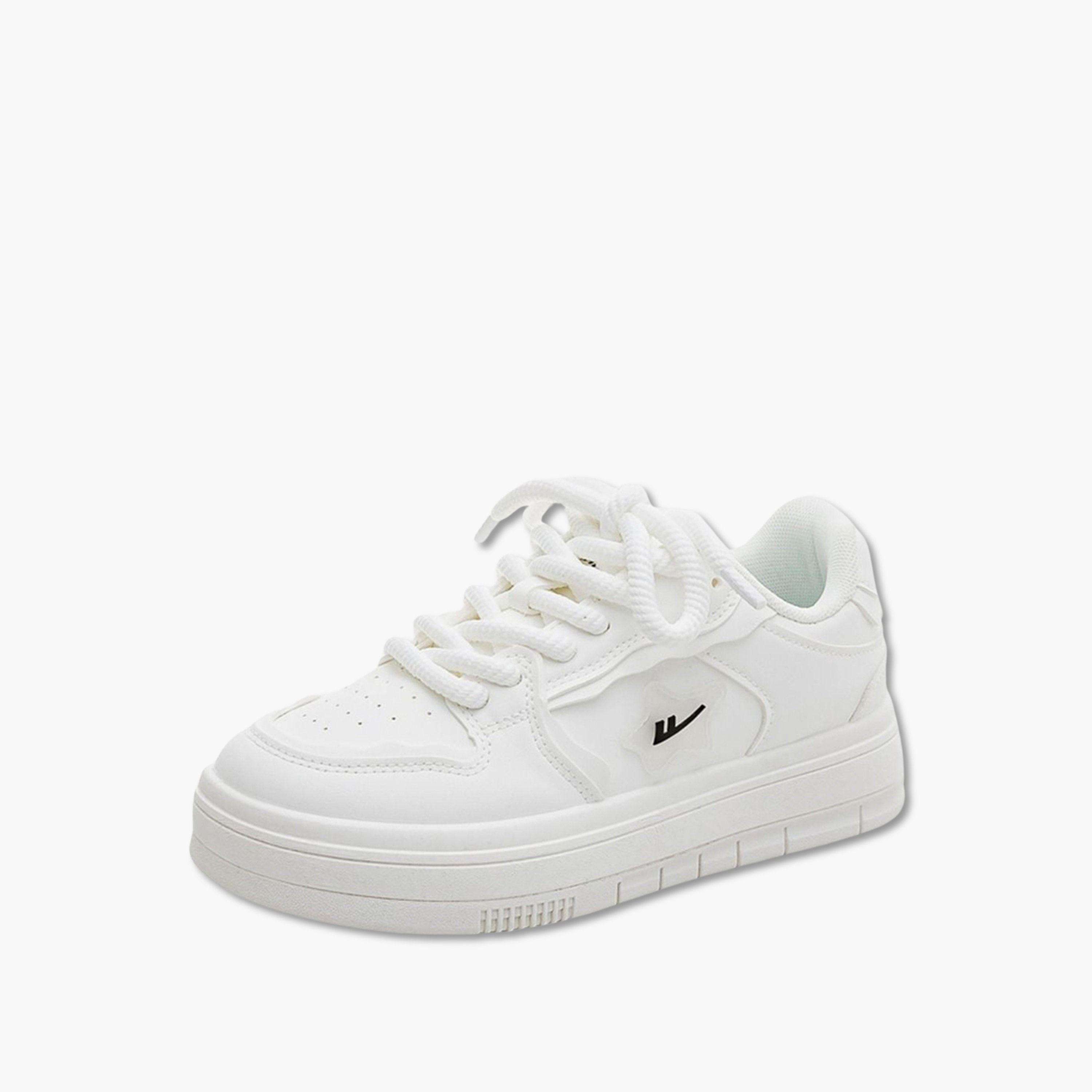 حذاء سنيكرز بأربطة وتفاصيل شعار-women-shoes-sneakers-image-1