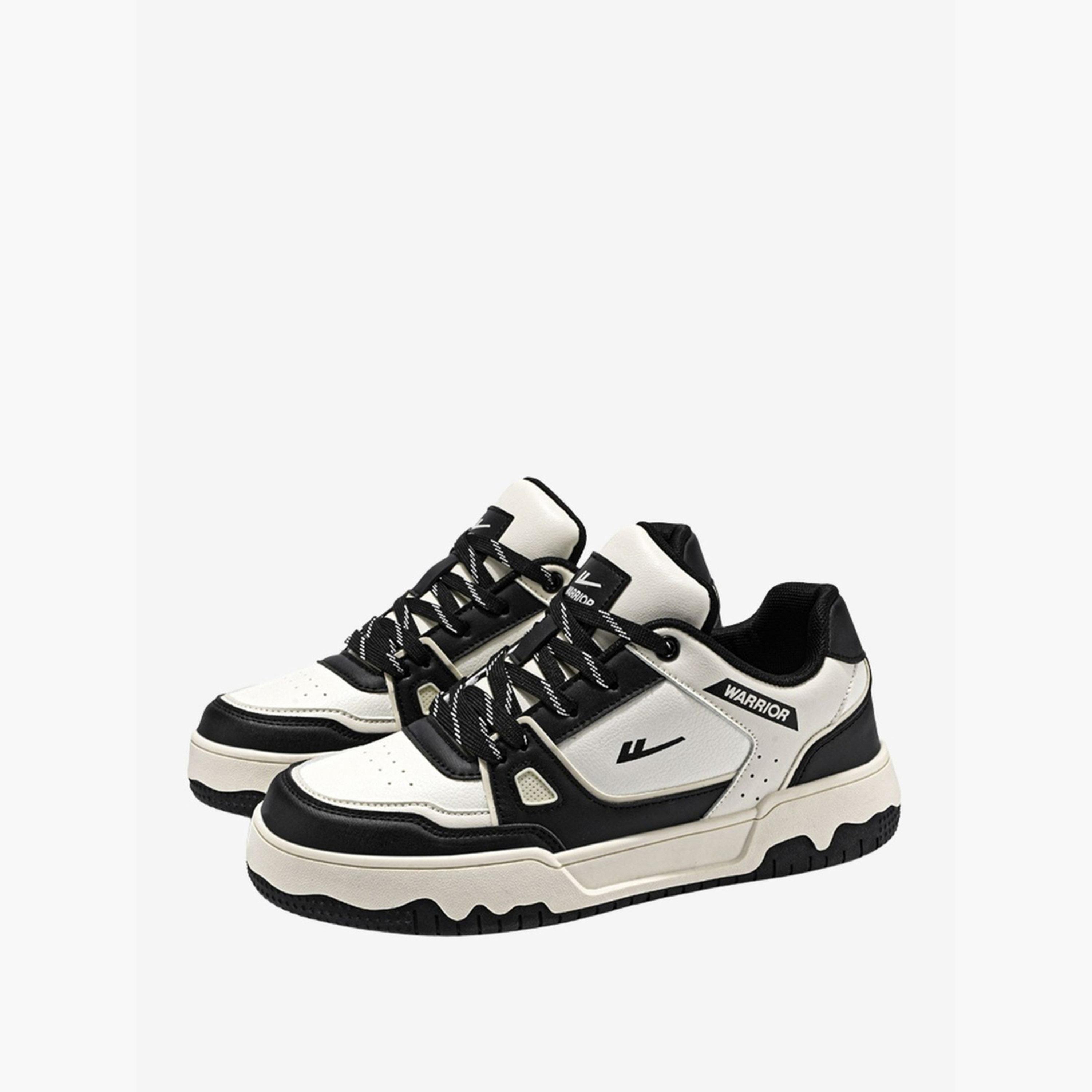 حذاء سنيكرز لكرة السلة بتفاصيل شعار للرجال-men-shoes-sneakers-image-1