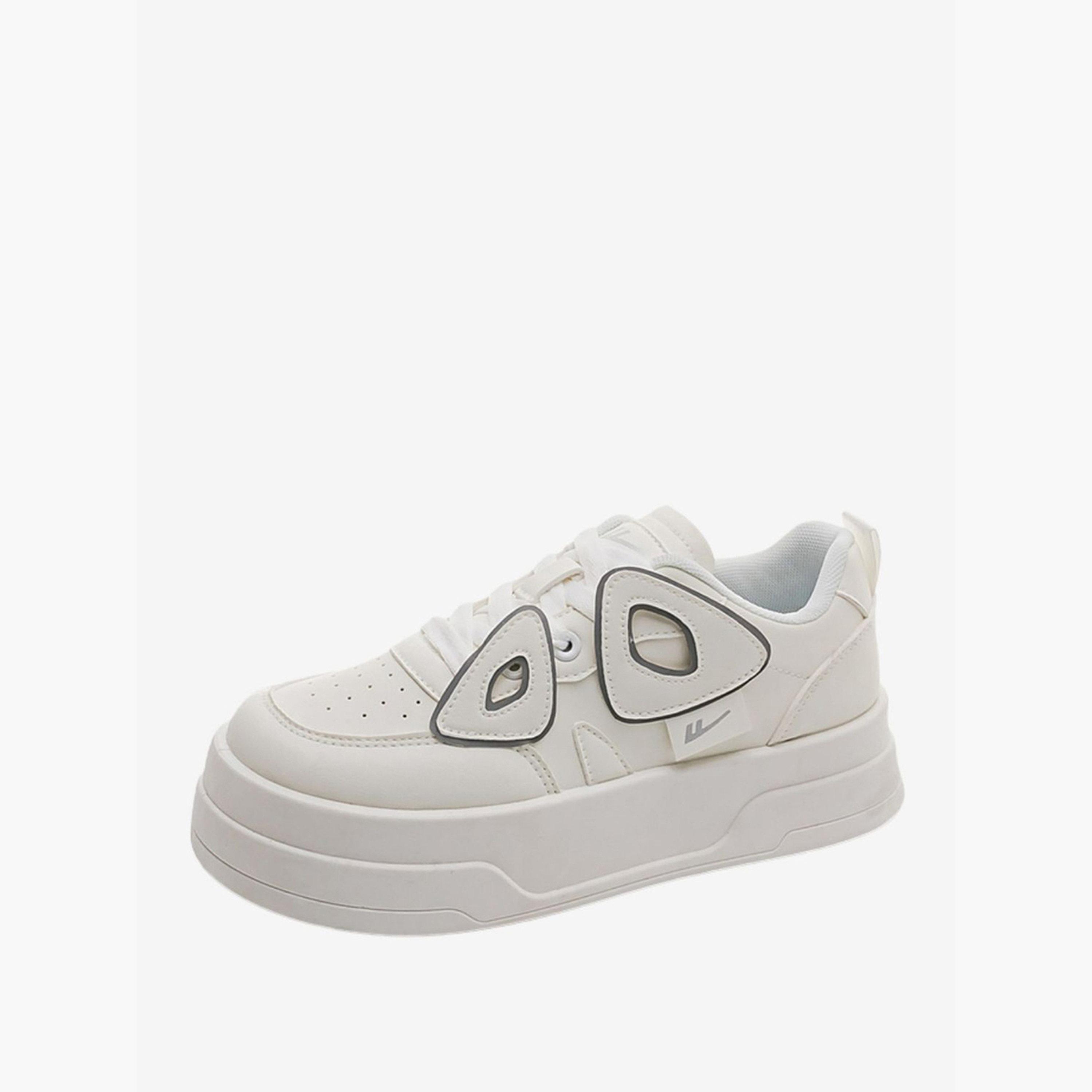 حذاء سنيكرز برباط وتفاصيل أبليكيه-women-shoes-sneakers-image-1