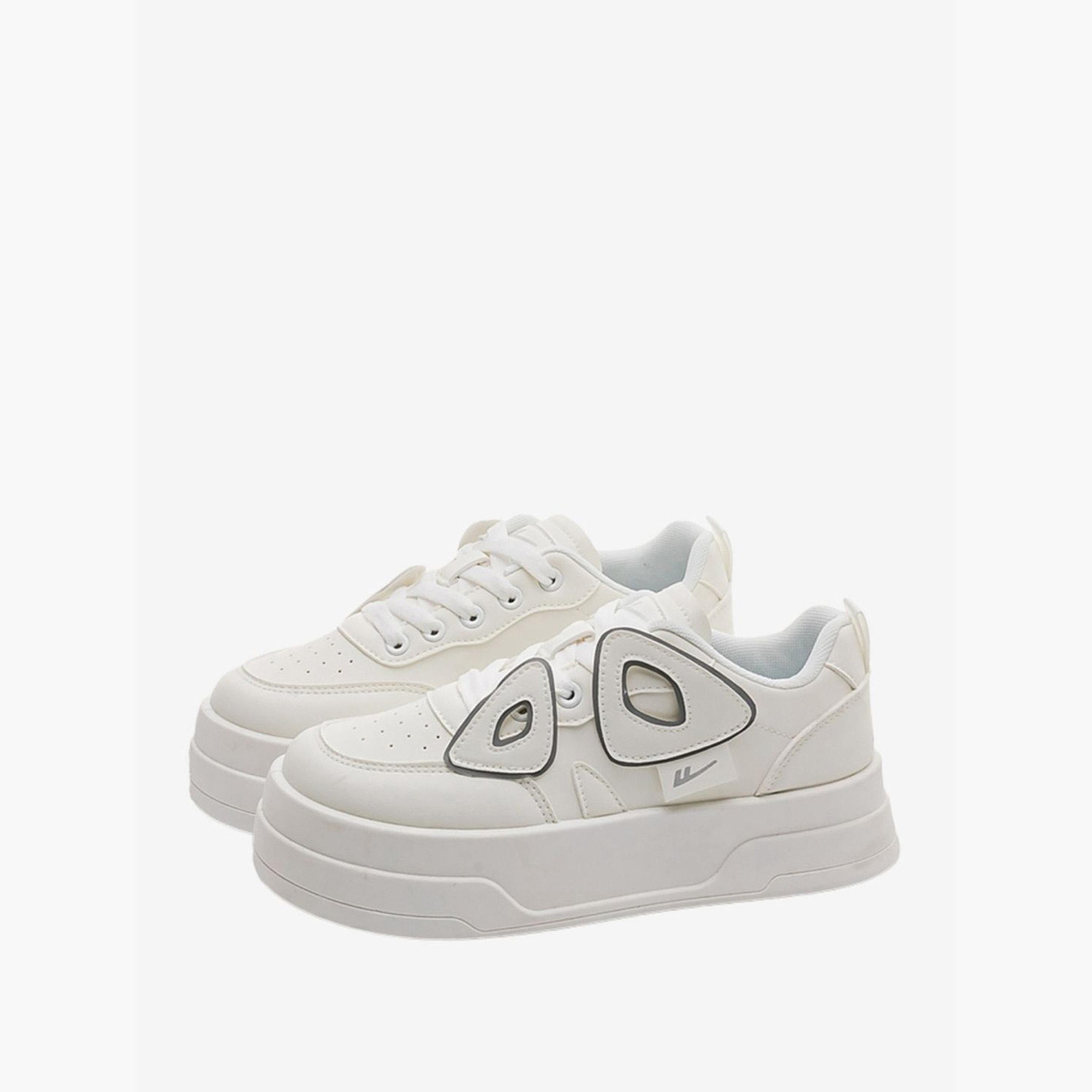 حذاء سنيكرز برباط وتفاصيل أبليكيه-women-shoes-sneakers-image-3