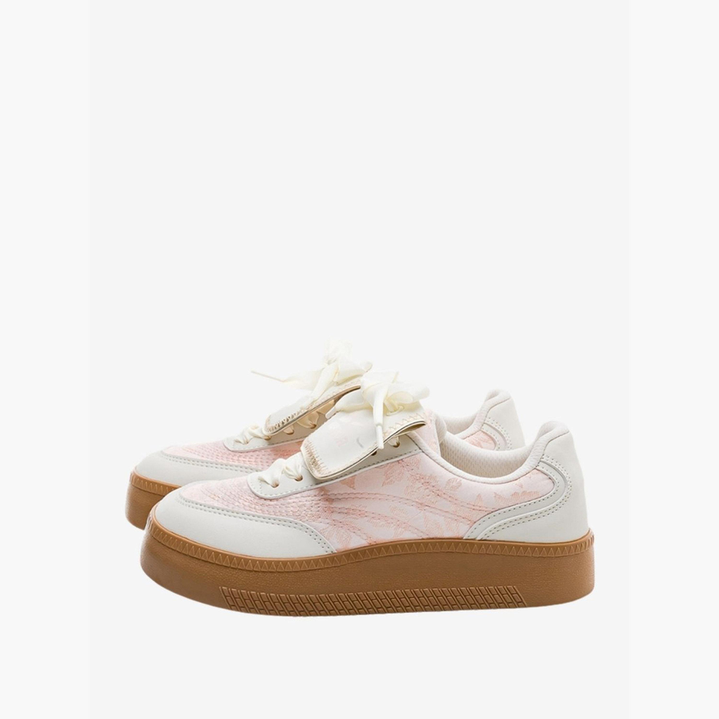 حذاء سنيكرز برباط وطبعة زهور للنساء-women-shoes-sneakers-image-1