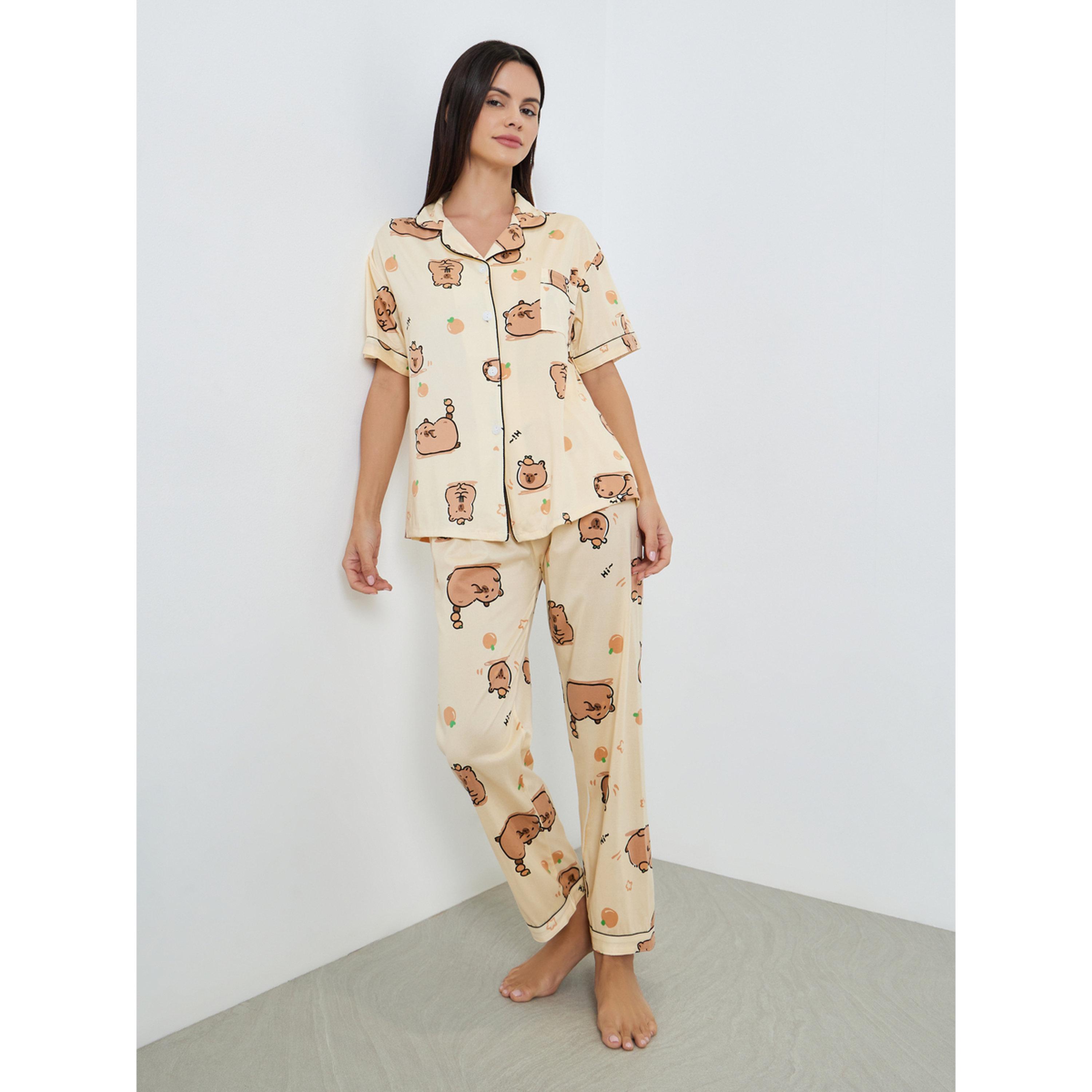 طقم بيجاما من 3 بلوزة وشورت وبنطال بطبعة جرافيك-women-clothing-nightwear-pyjamas-longsets-image-1