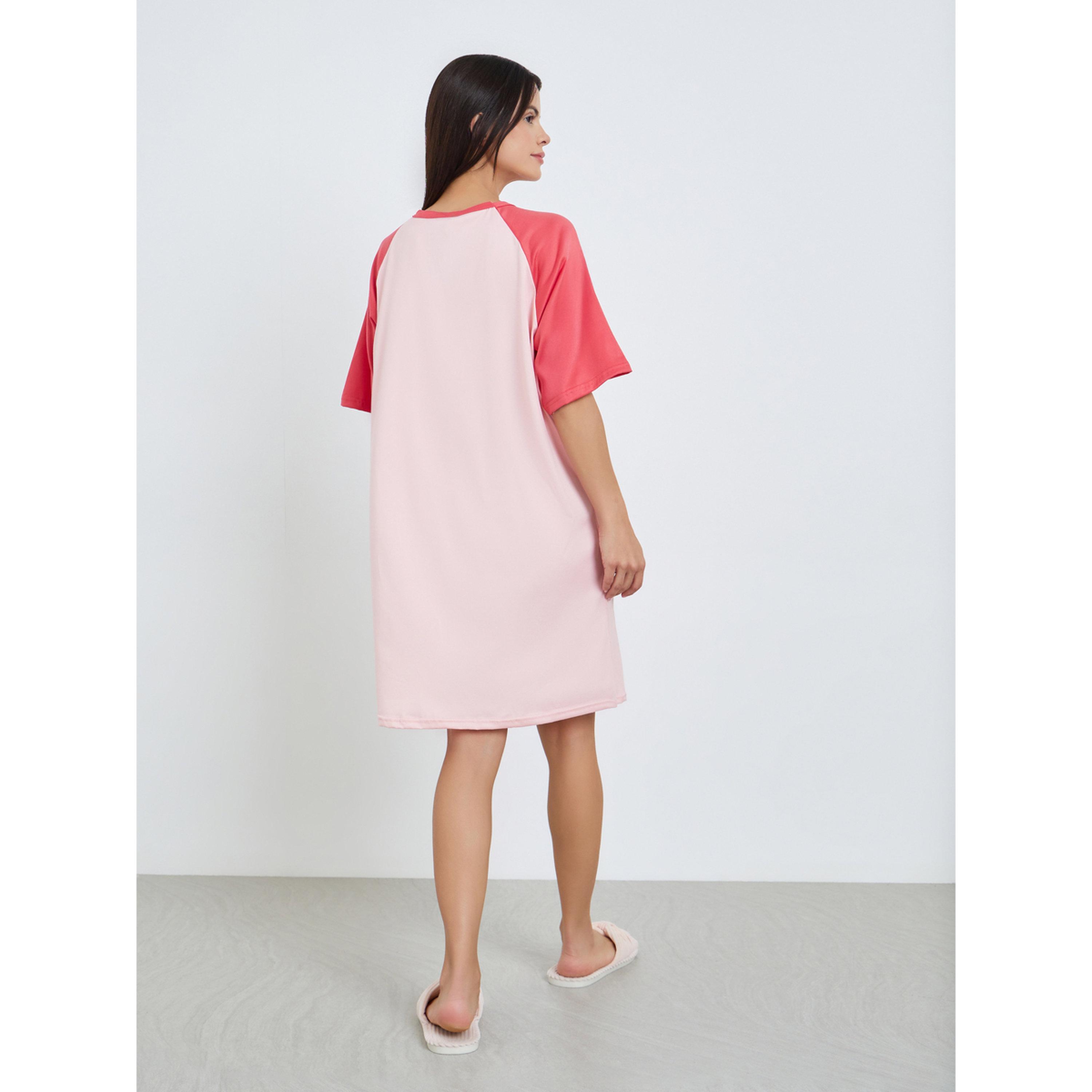قميص نوم بأكمام راجلان وطبعة جرافيك للنساء-women-clothing-nightwear-nighties-image-5