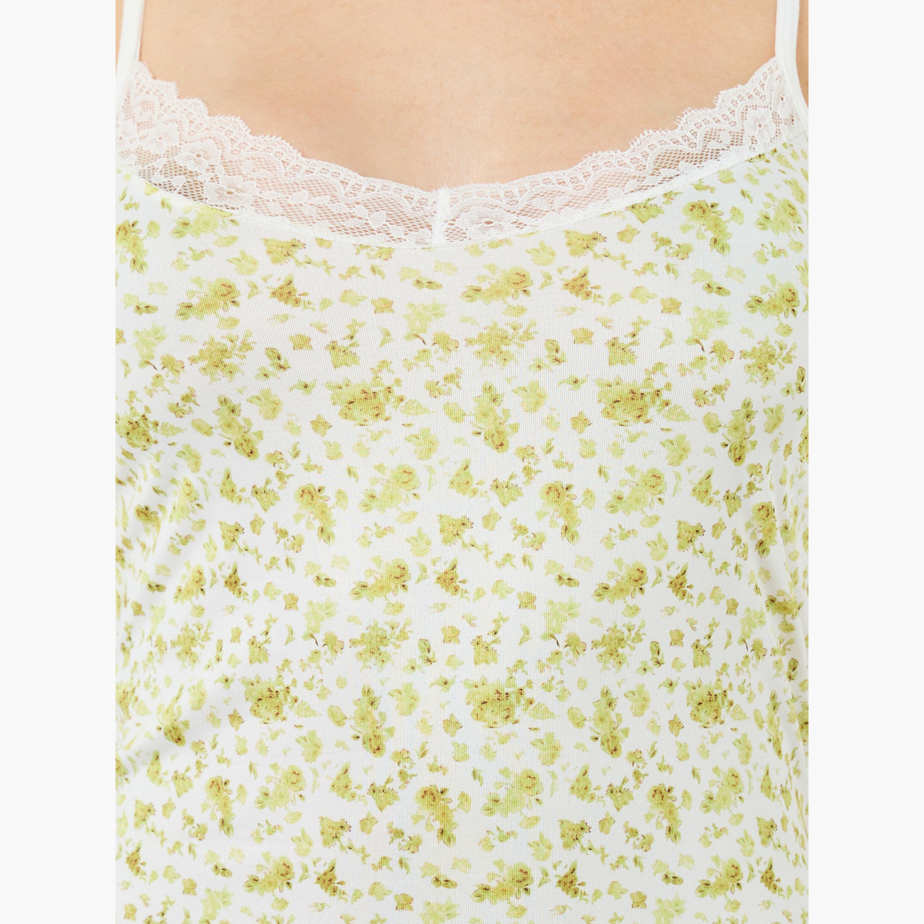 Styli Floral Print Fitted Slip with Side Slit-women-clothing-lingerie-babydollsandbodysuits-image-2