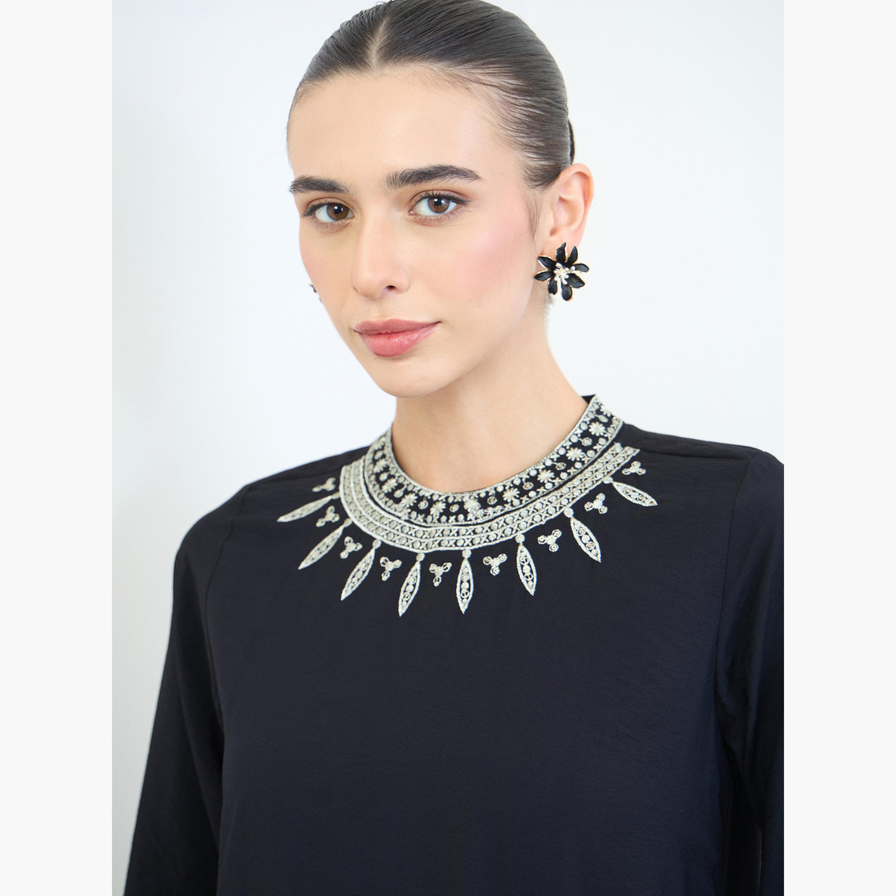 جلابية طويلة بتفاصيل مُطرّزة بالترتر-women-arabicclothing-jalabiyas-image-4