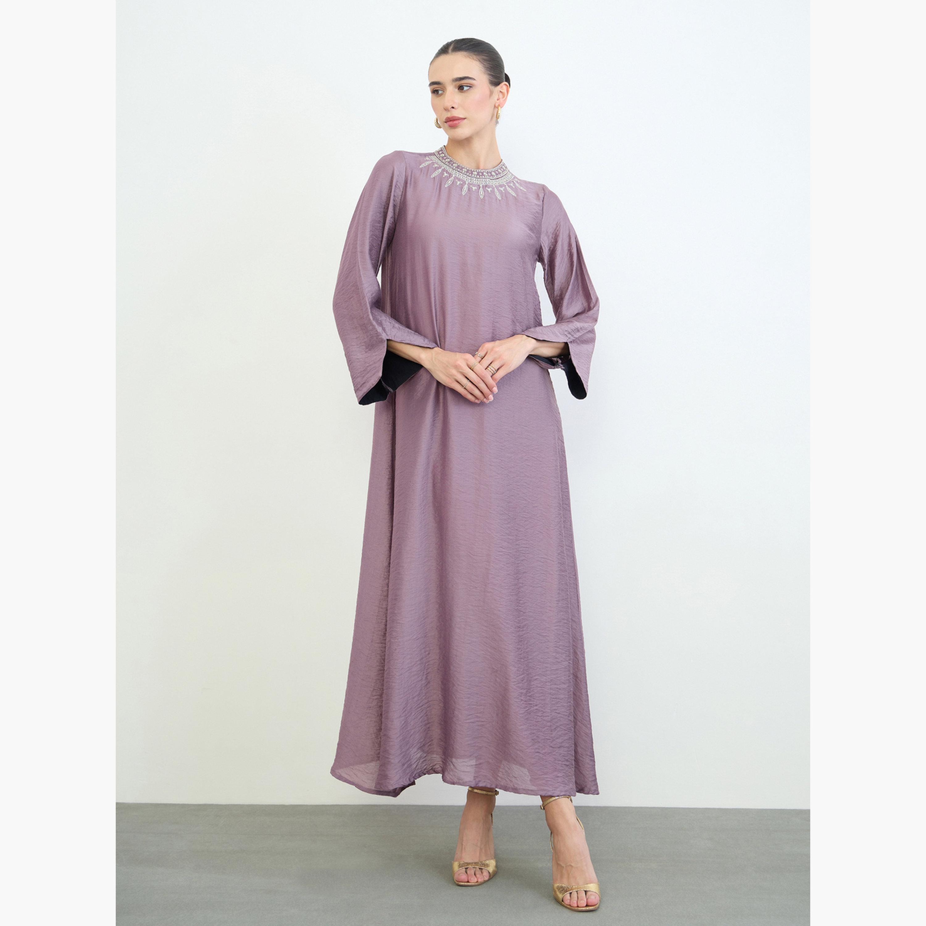 جلابية طويلة بتفاصيل مُطرّزة بالترتر-women-arabicclothing-jalabiyas-image-1