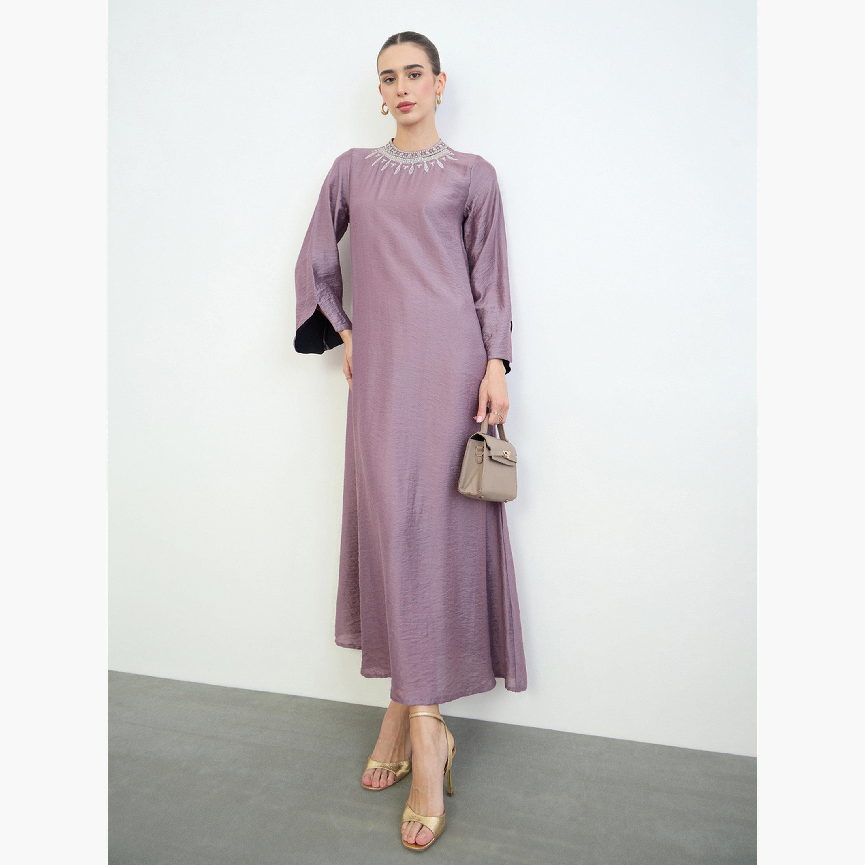 جلابية طويلة بتفاصيل مُطرّزة بالترتر-women-arabicclothing-jalabiyas-image-2