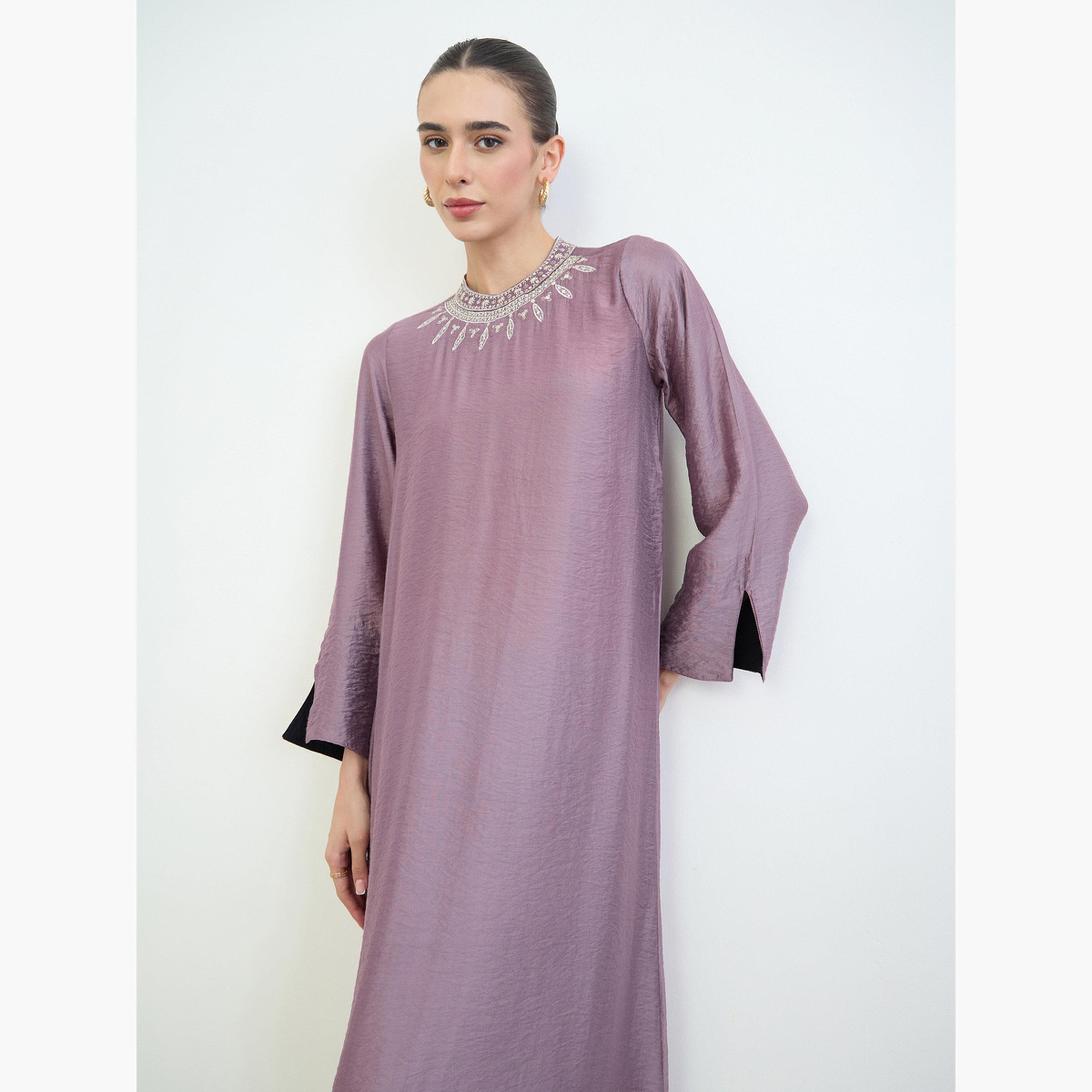 جلابية طويلة بتفاصيل مُطرّزة بالترتر-women-arabicclothing-jalabiyas-image-3