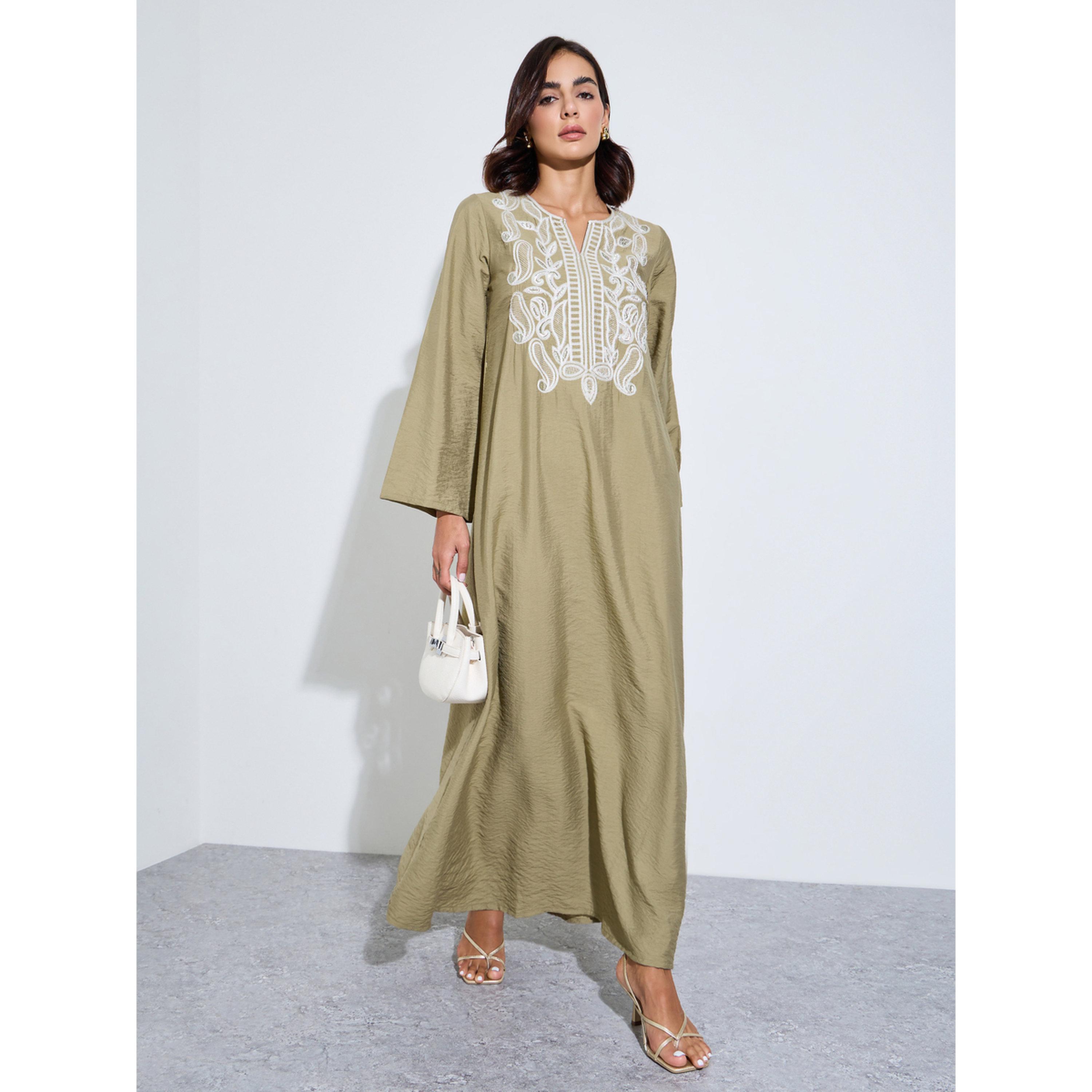 Amirah X Styli Maxi Jalabiya with White Embroidery-women-arabicclothing-jalabiyas-image-1