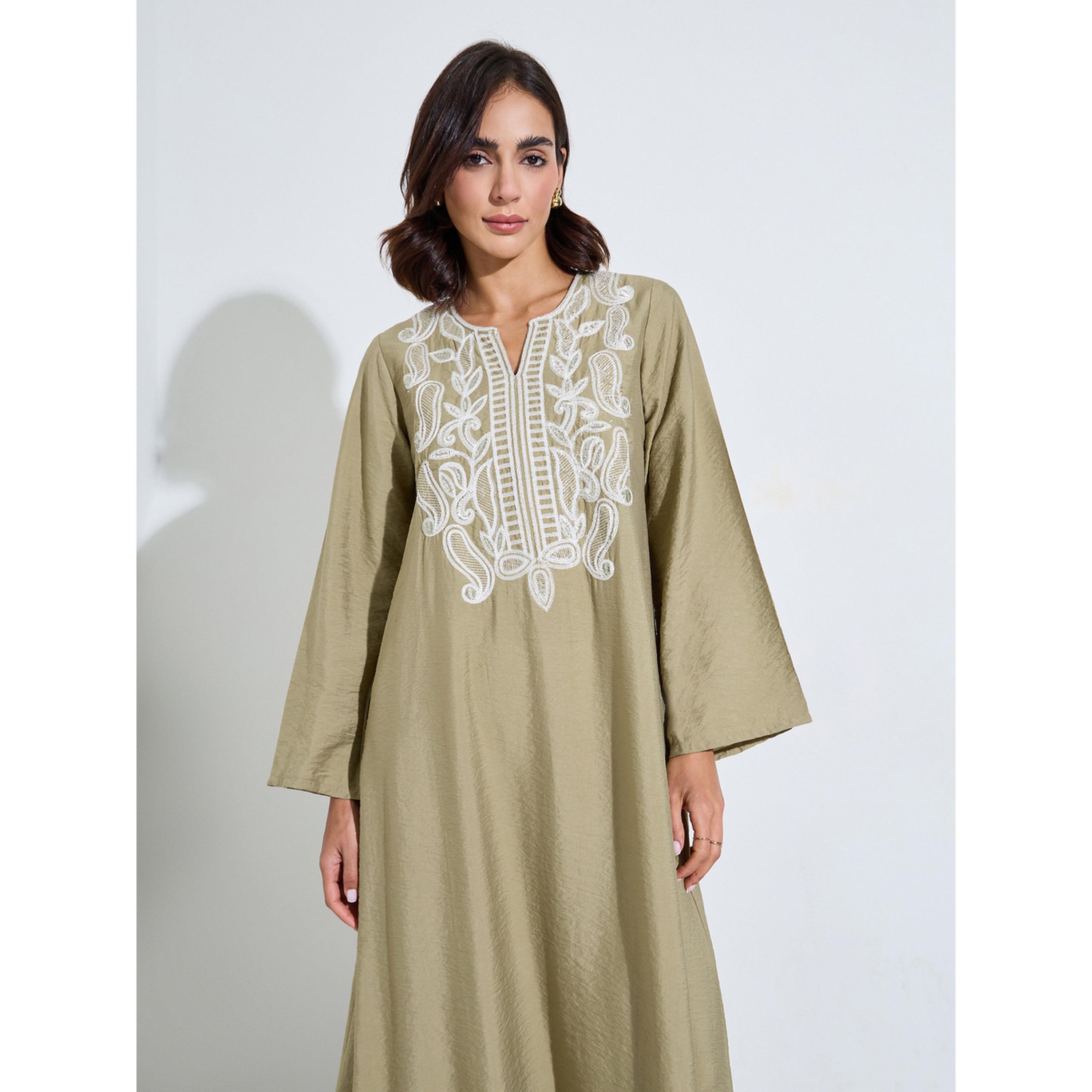 Amirah X Styli Maxi Jalabiya with White Embroidery-women-arabicclothing-jalabiyas-image-2