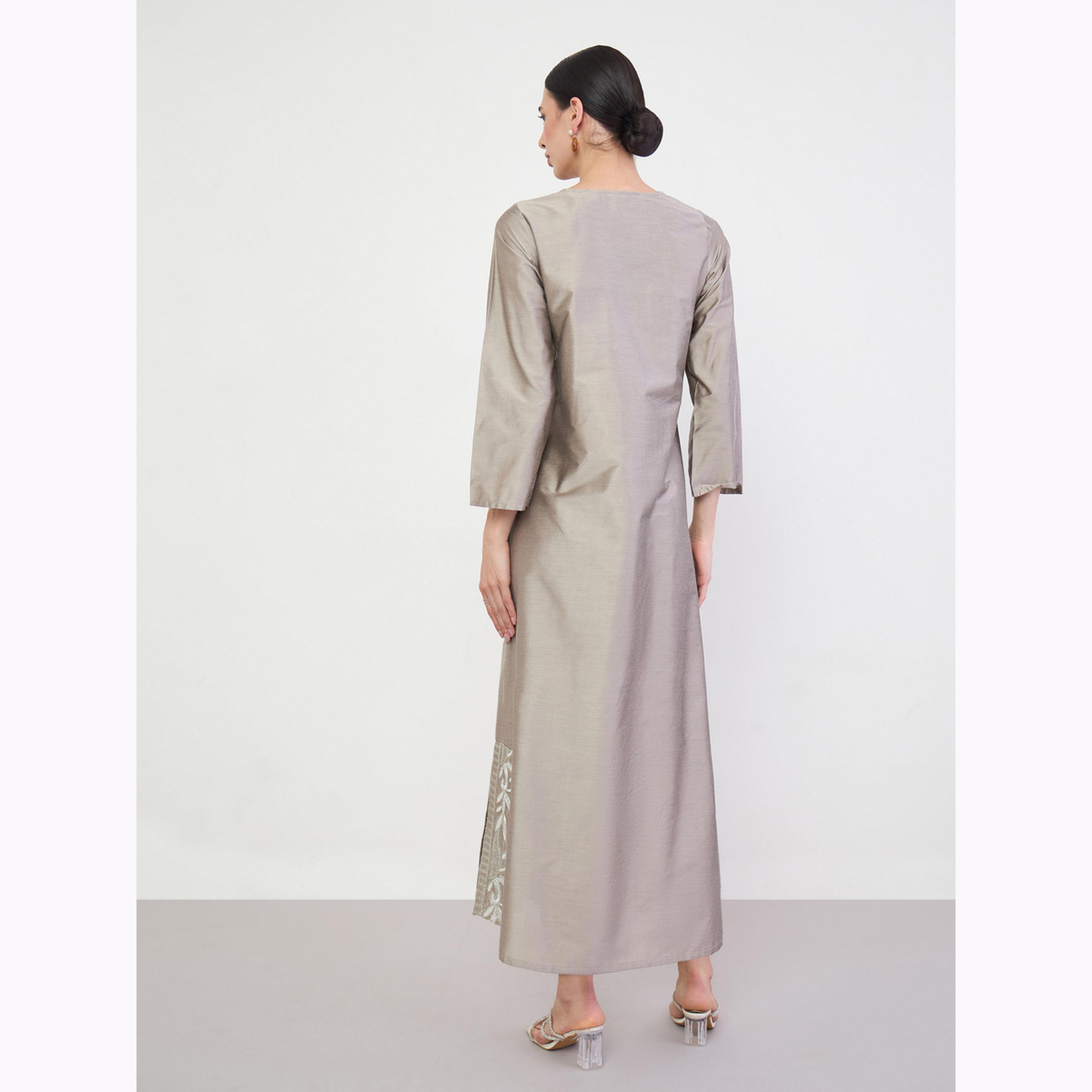 جلابية مطرزة عند الصدر مع فتحة جانبية-women-arabicclothing-jalabiyas-image-5