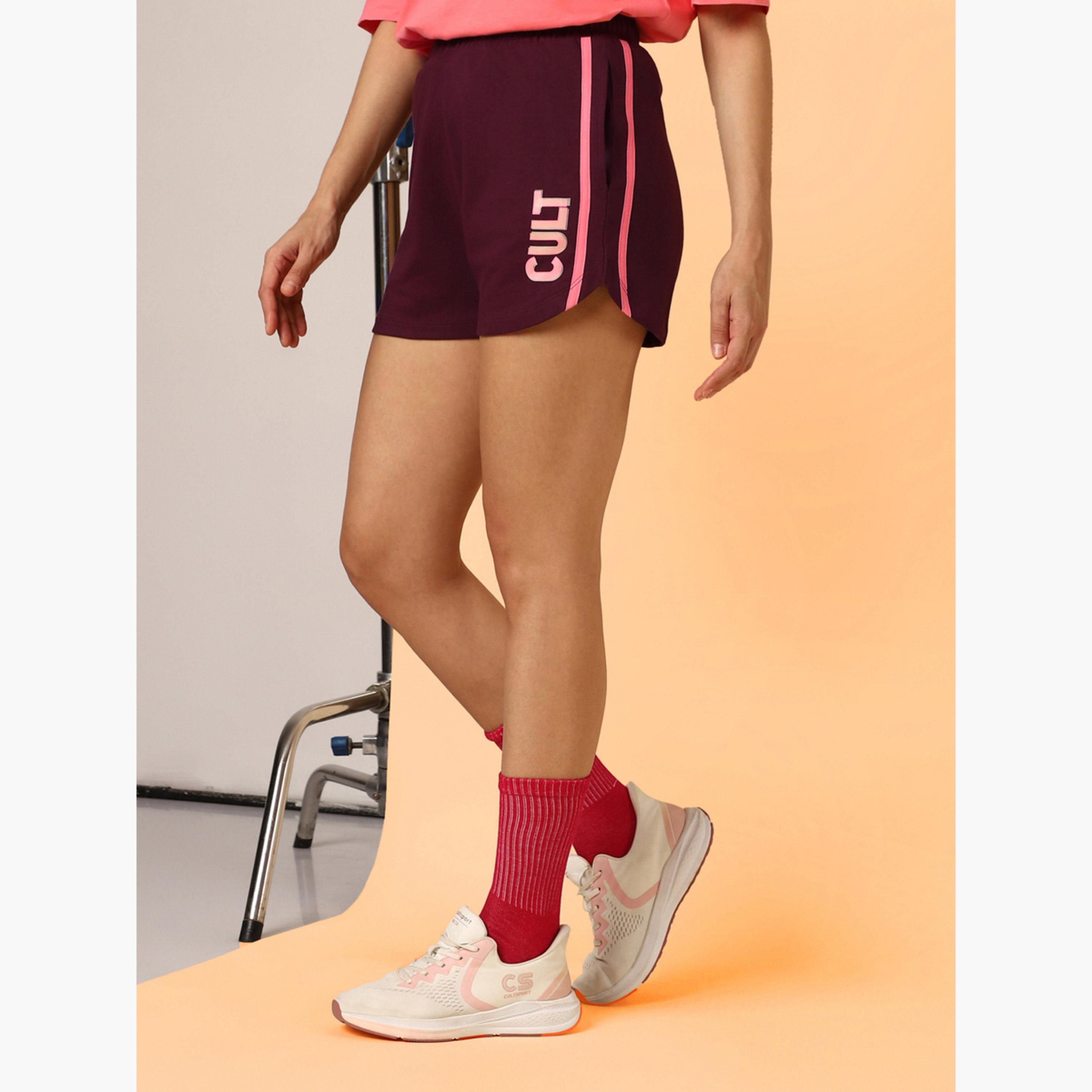 شورت بتفاصيل شعار-women-clothing-bottoms-shorts-image-4