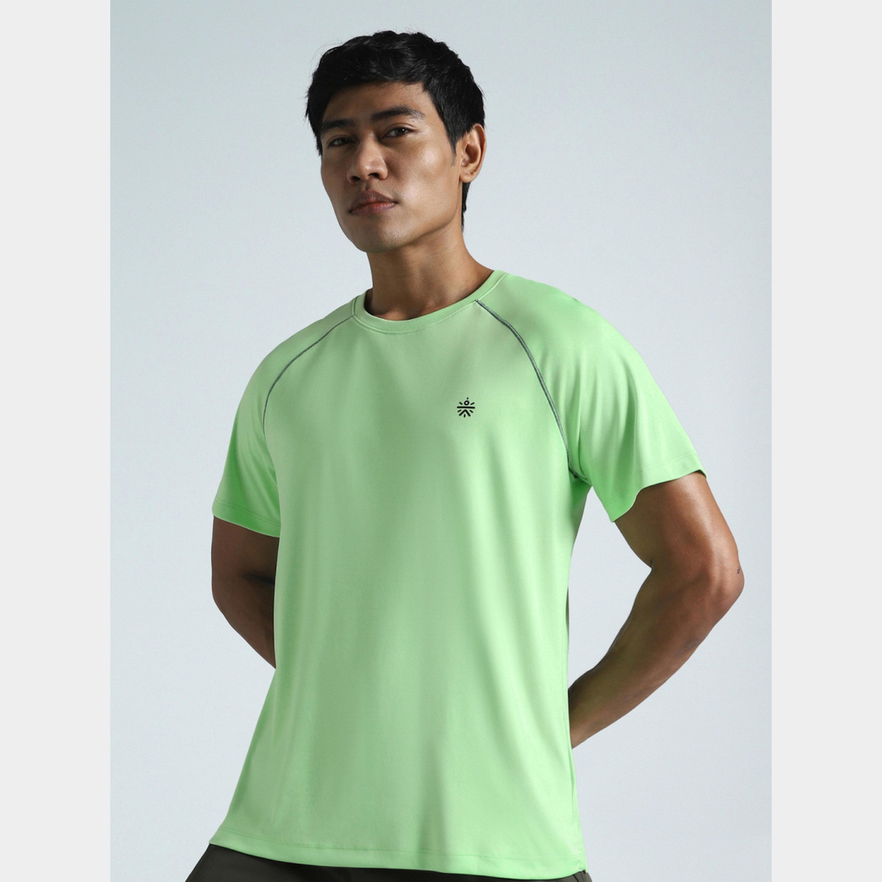 تيشيرت رجالي All Day Active باللون الليموني مصنوع من بوليستر معاد تدويره للأداء العالي من Cult X Styli-men-clothing-sportswearandactivewear-tshirtsandpolos-image-4