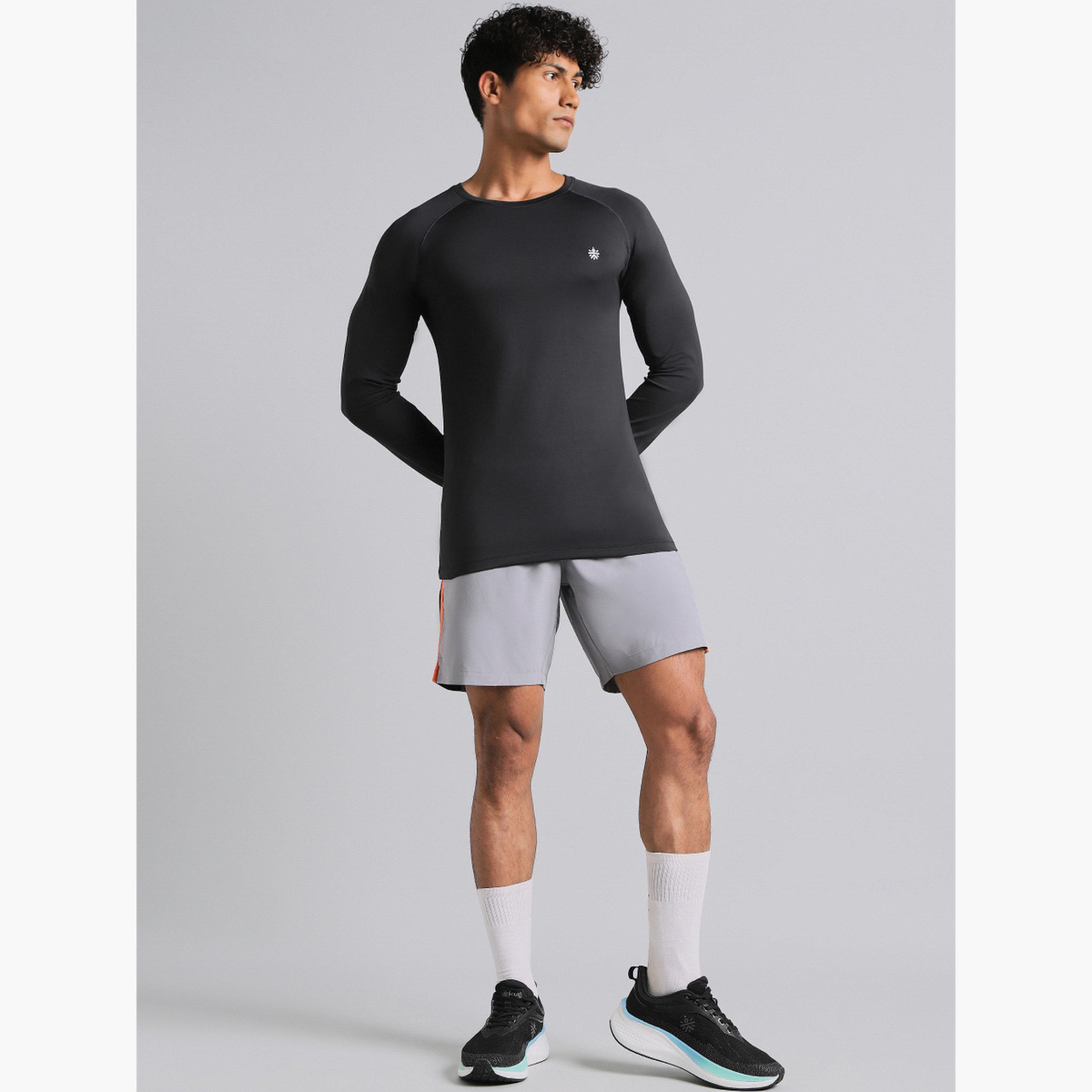 تيشيرت أداء رجالي Build Up باللون الأسود مصنوع من بوليستر معاد تدويره من Cult X Styli-men-clothing-sportswearandactivewear-tshirtsandpolos-image-2