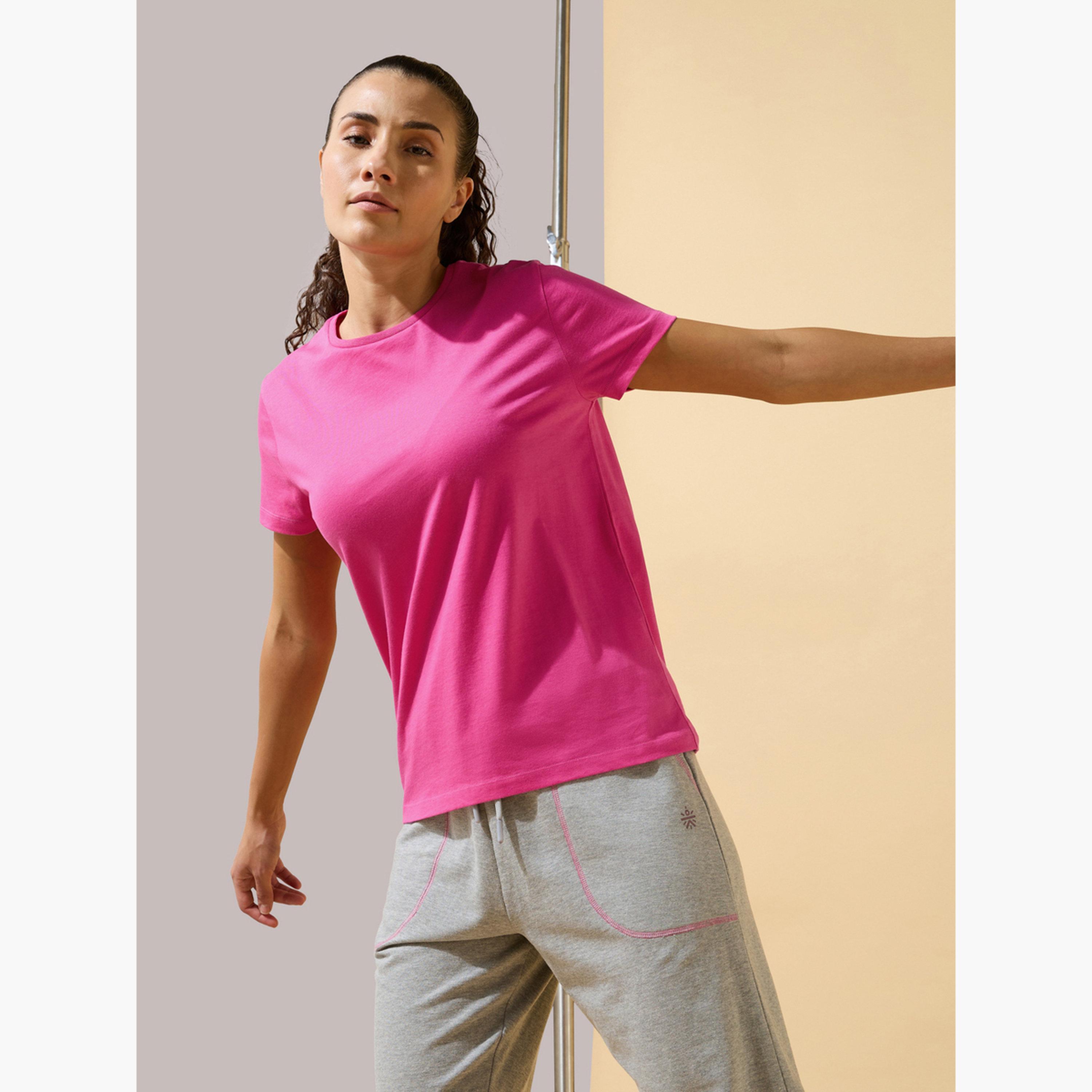 طقم تيشيرتات قطنية أساسية من Cult X Styli (عبوة من قطعتين)-sports-women-clothing-tshirtsandvests-image-3