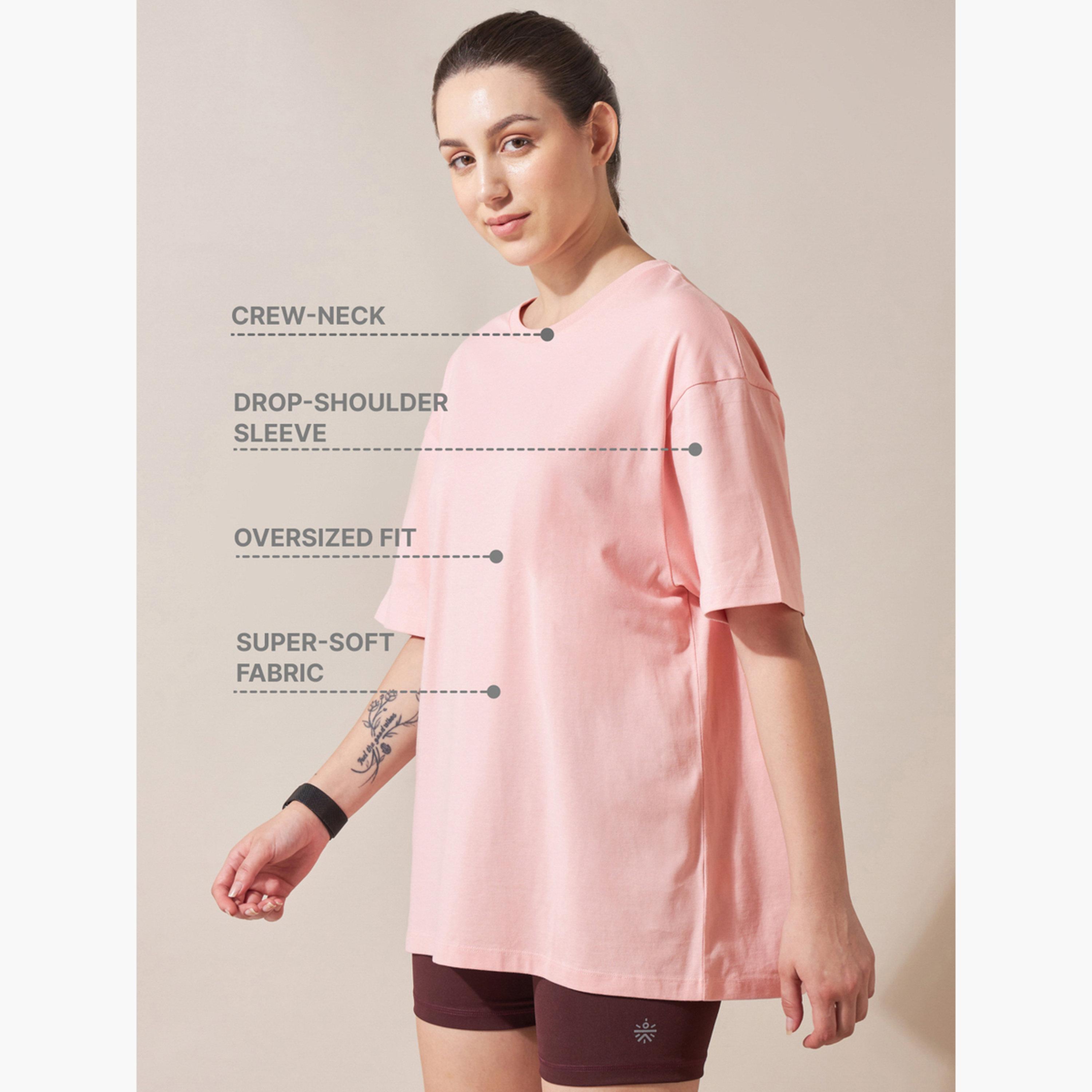 تيشيرت نسائي للاسترخاء بقصة واسعة باللون الوردي من Cult X Styli-sports-women-clothing-tshirtsandvests-image-5