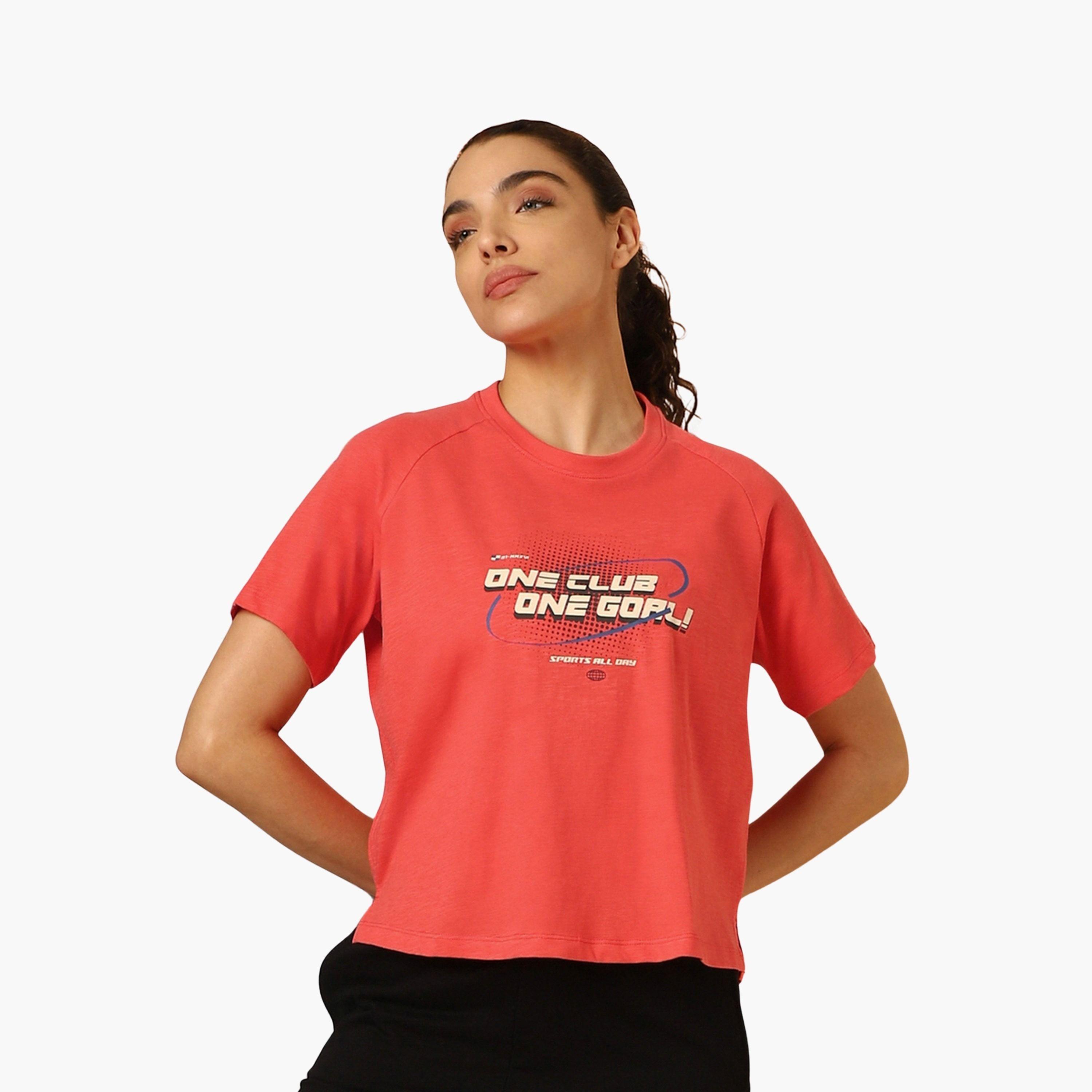 تيشيرت نسائي Club بقصة قصيرة مربعة باللون البرتقالي من Cult X Styli-sports-women-clothing-tshirtsandvests-image-1