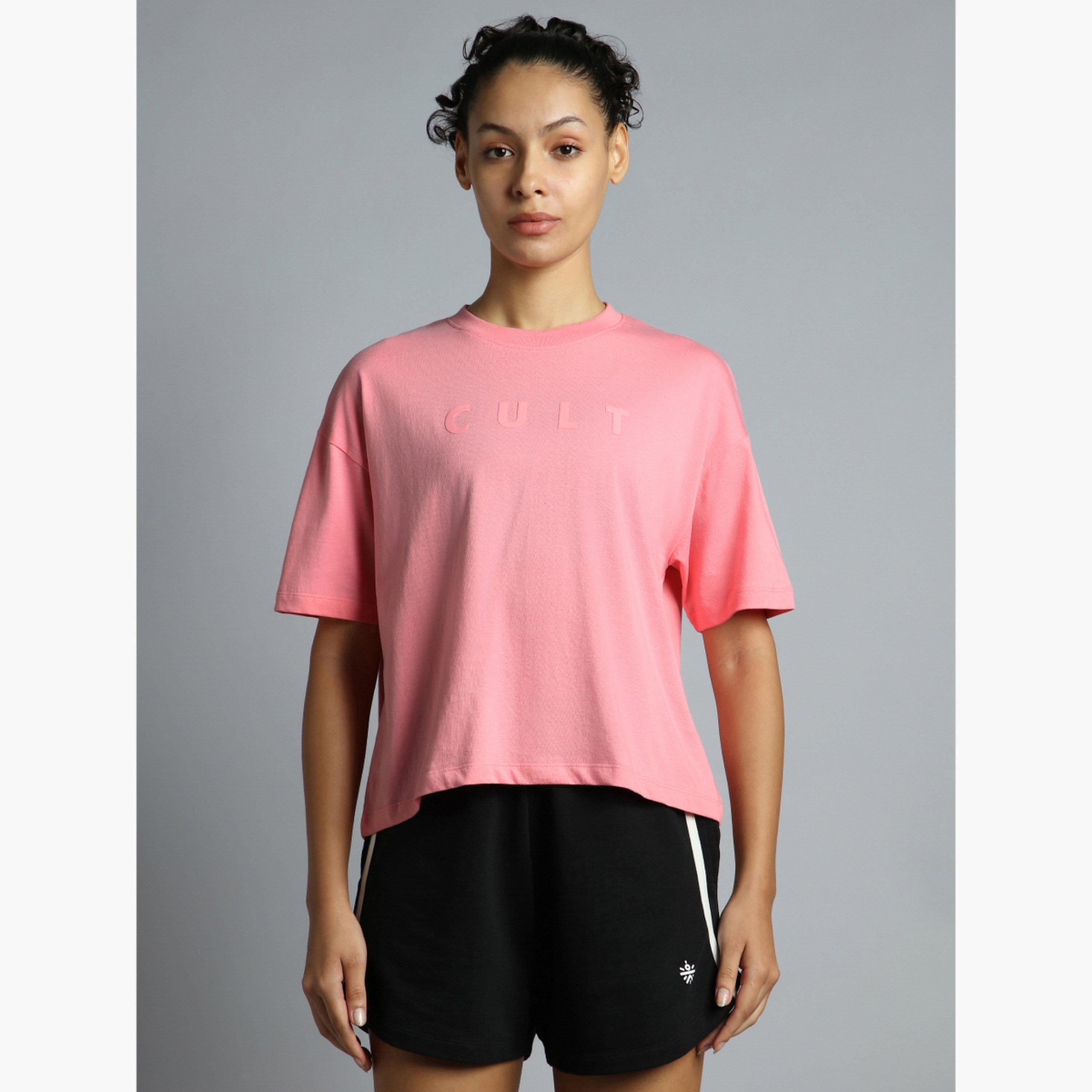 تيشيرت نسائي غرافيك بعلامة تجارية بدرجات اللون الوردي من Cult X Styli-sports-women-clothing-tshirtsandvests-image-4