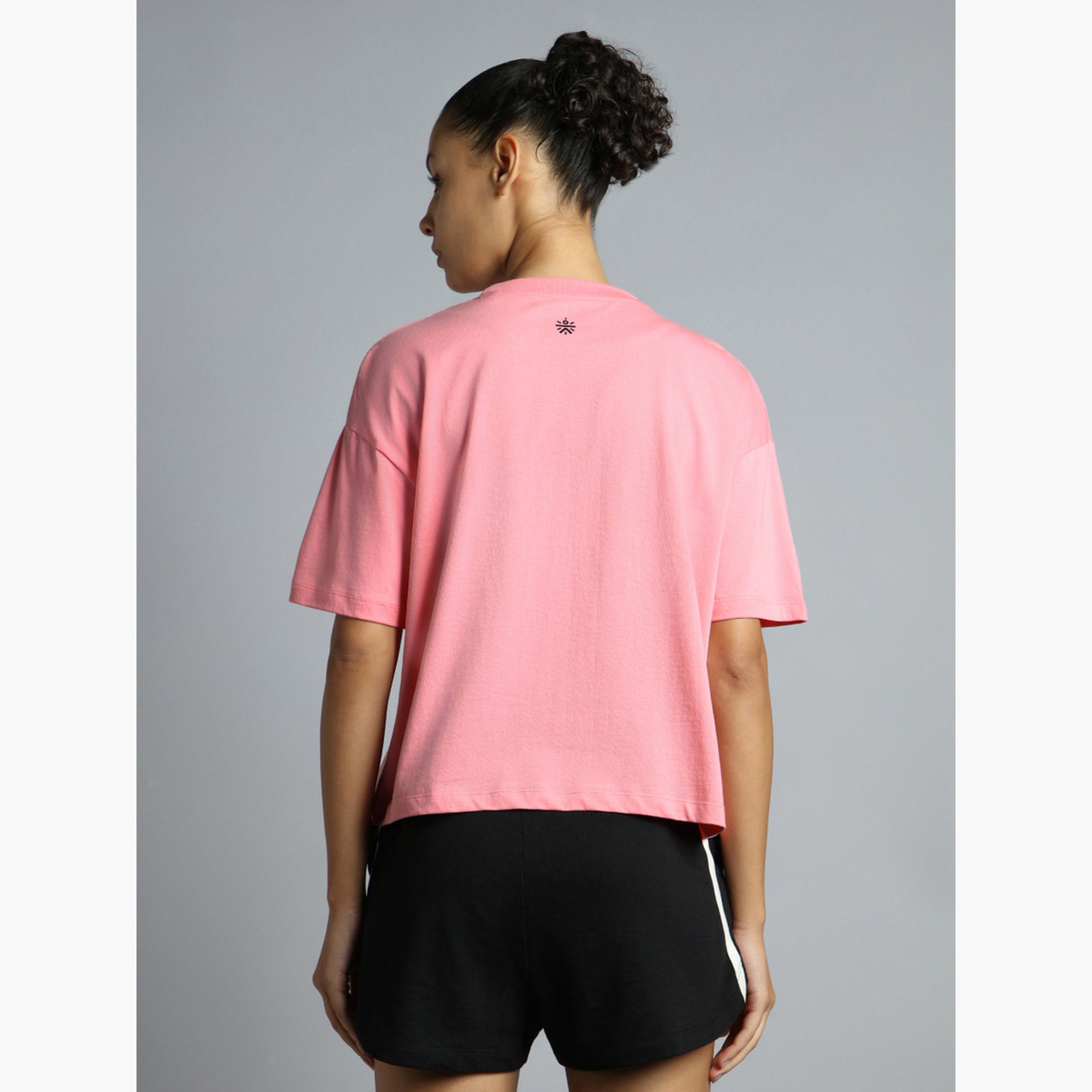 تيشيرت نسائي غرافيك بعلامة تجارية بدرجات اللون الوردي من Cult X Styli-sports-women-clothing-tshirtsandvests-image-6
