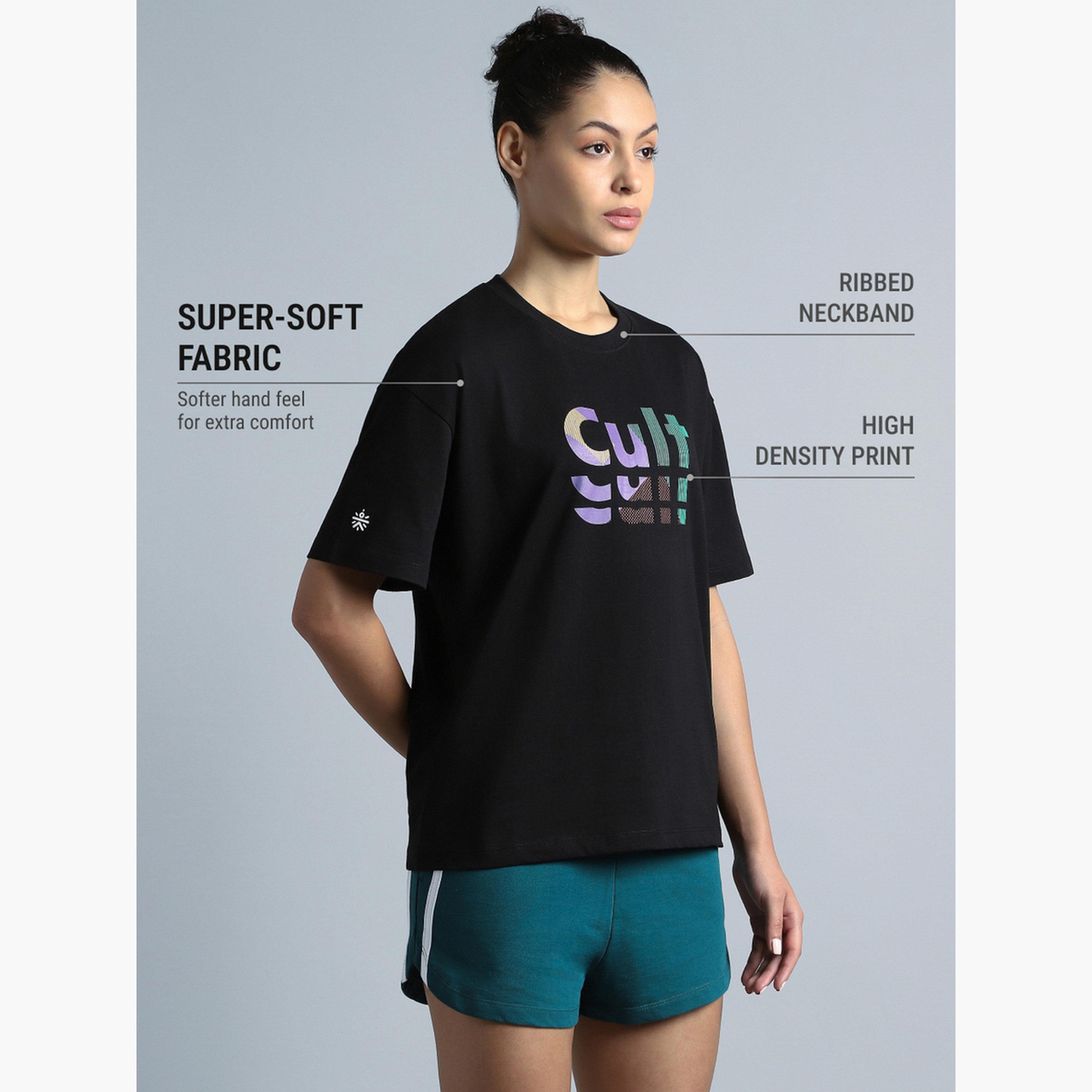 تيشيرت نسائي بقصة مريحة مع طبعة خلفية باللون الأسود من Cult X Styli-sports-women-clothing-tshirtsandvests-image-5