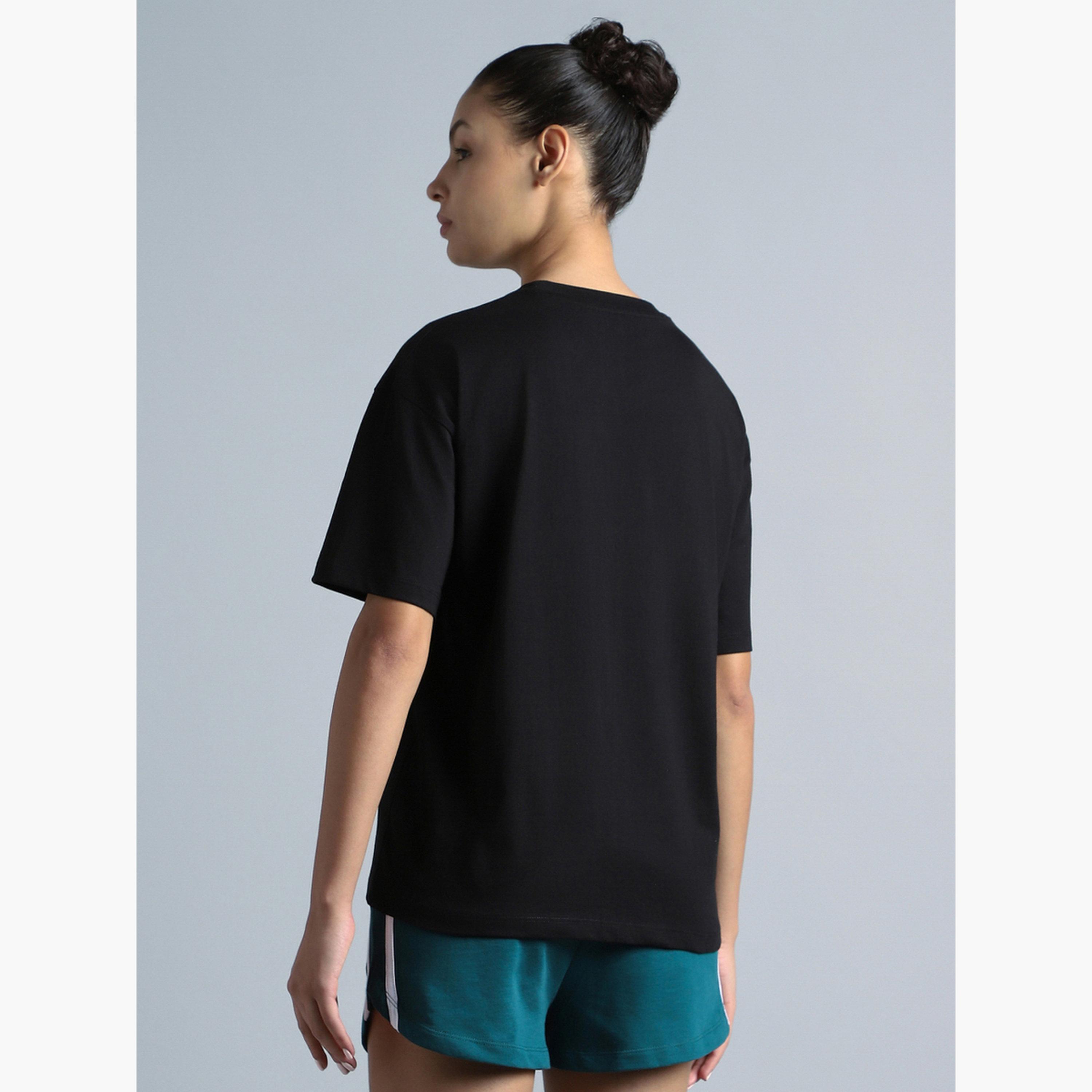 تيشيرت نسائي بقصة مريحة مع طبعة خلفية باللون الأسود من Cult X Styli-sports-women-clothing-tshirtsandvests-image-6
