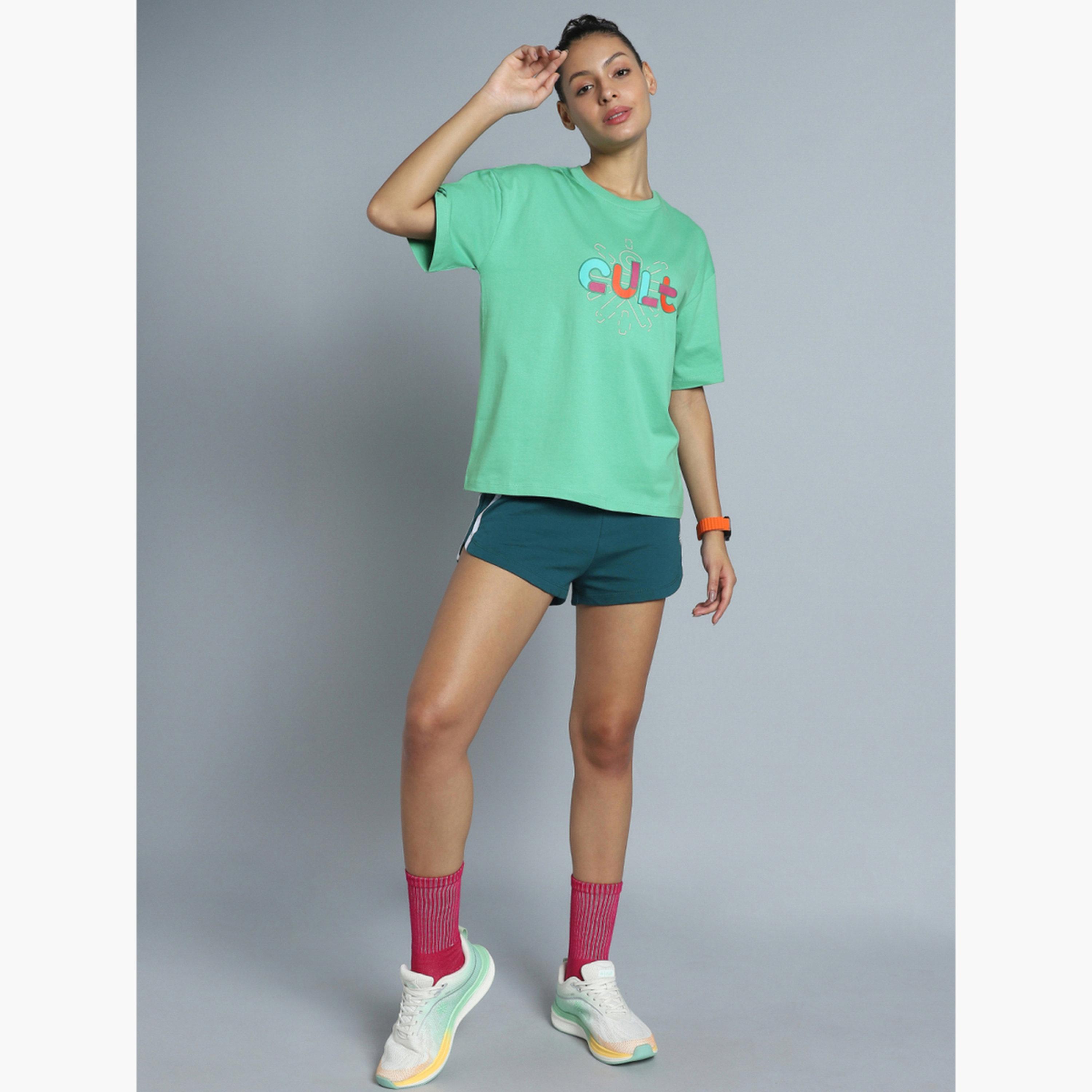 تيشيرت نسائي بقصة مريحة بتصميم Brand Carrier باللون الأخضر من Cult X Styli-sports-women-clothing-tshirtsandvests-image-2