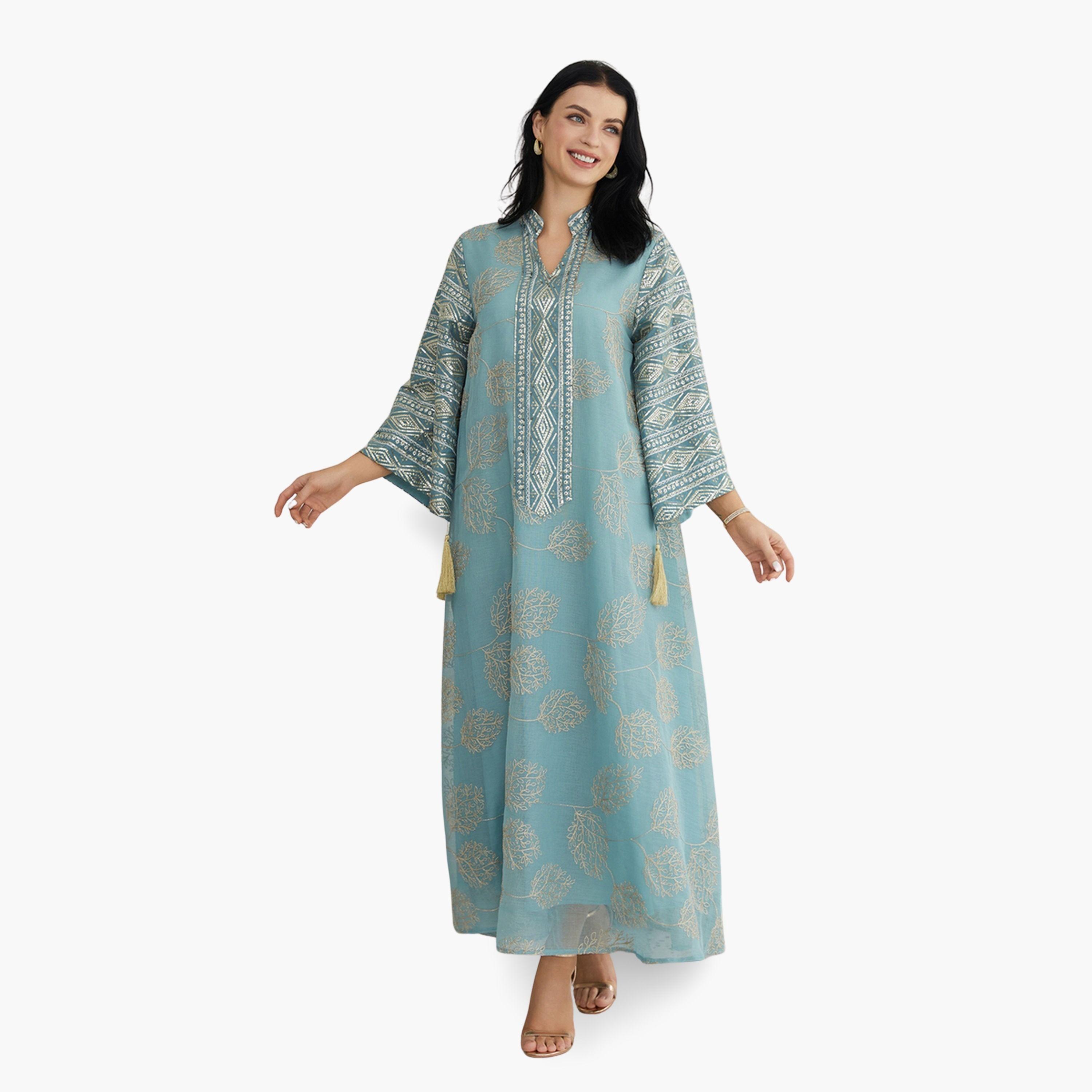جلابية نسيج بارز مزينة بأكمام ذات شرابات-women-arabicclothing-jalabiyas-image-3