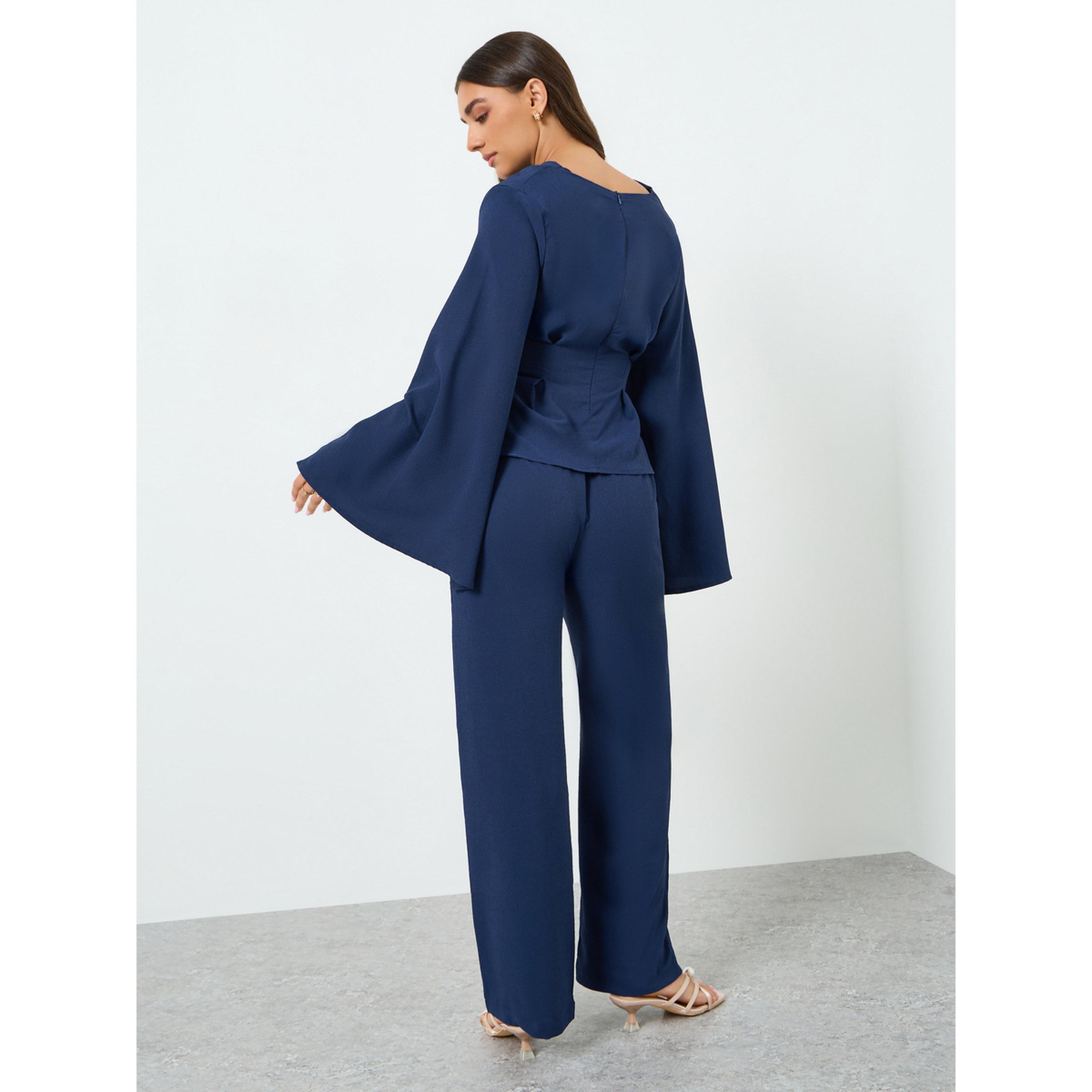 طقم منسق من بنطال وبلوزة بخصر مزموم وأكمام بشق-women-clothing-coordsets-image-5