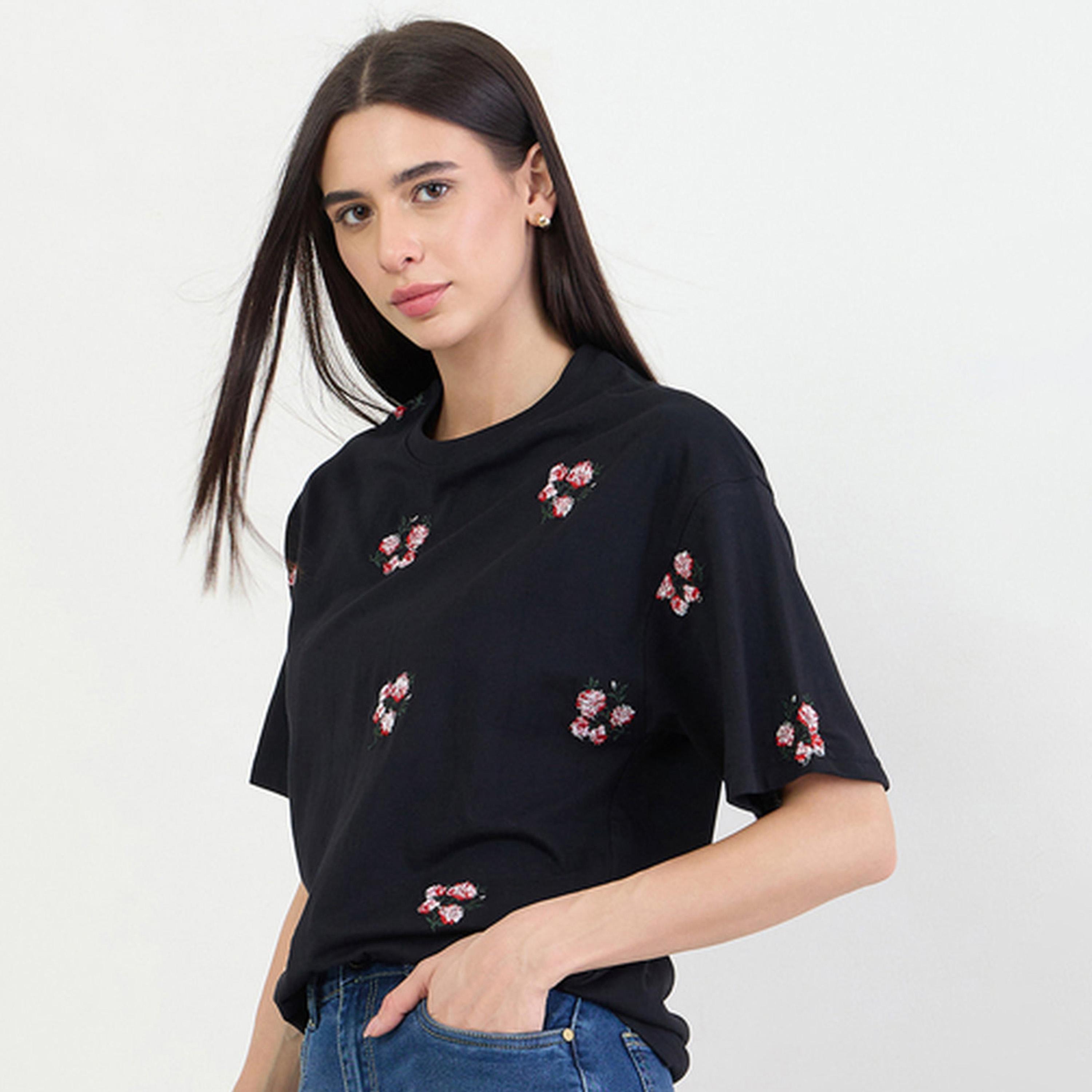 Styli Black Oversized Dark Bunch Floral 100% Cotton T- Shirt-women-clothing-tshirts-image-1