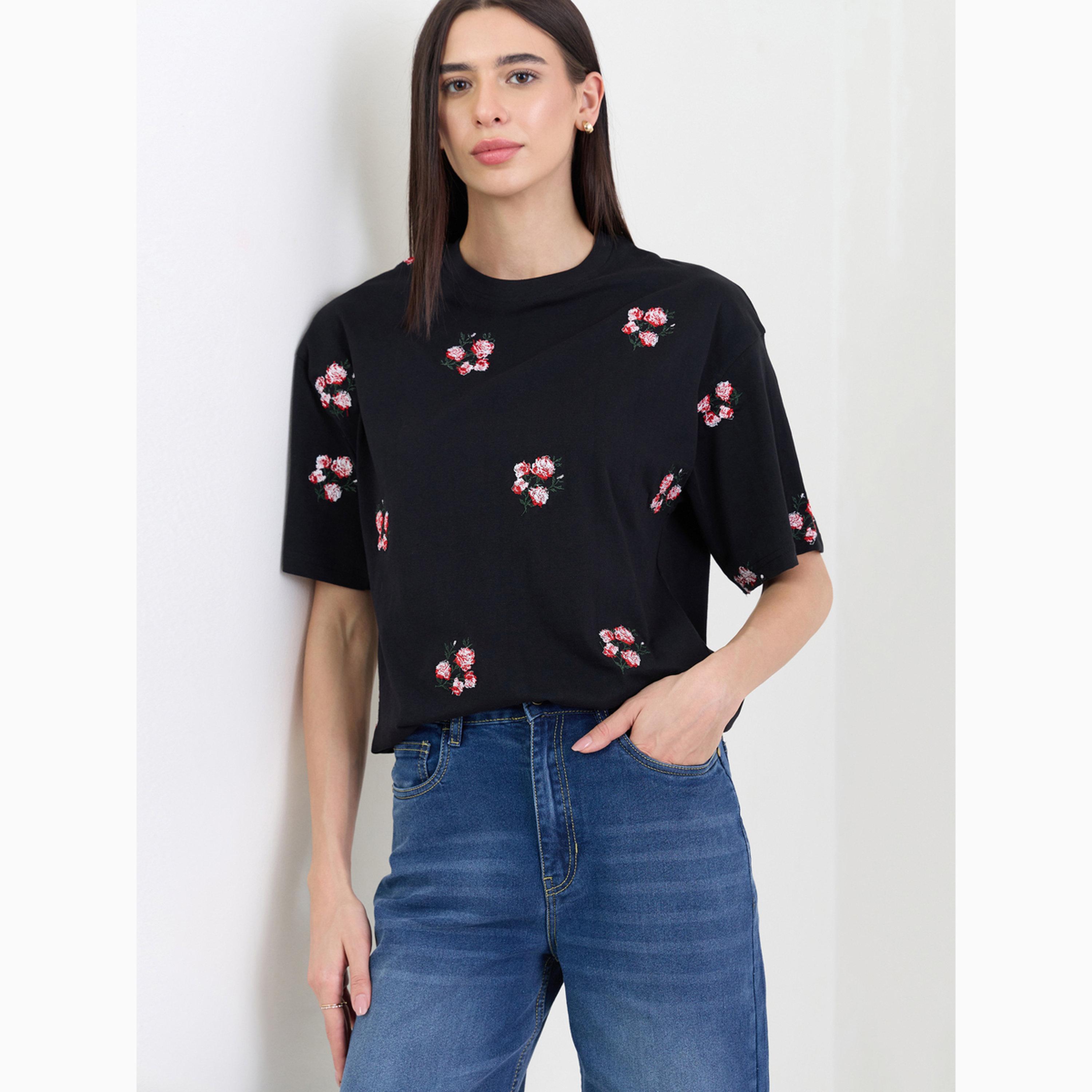 Styli Black Oversized Dark Bunch Floral 100% Cotton T- Shirt-women-clothing-tshirts-image-5