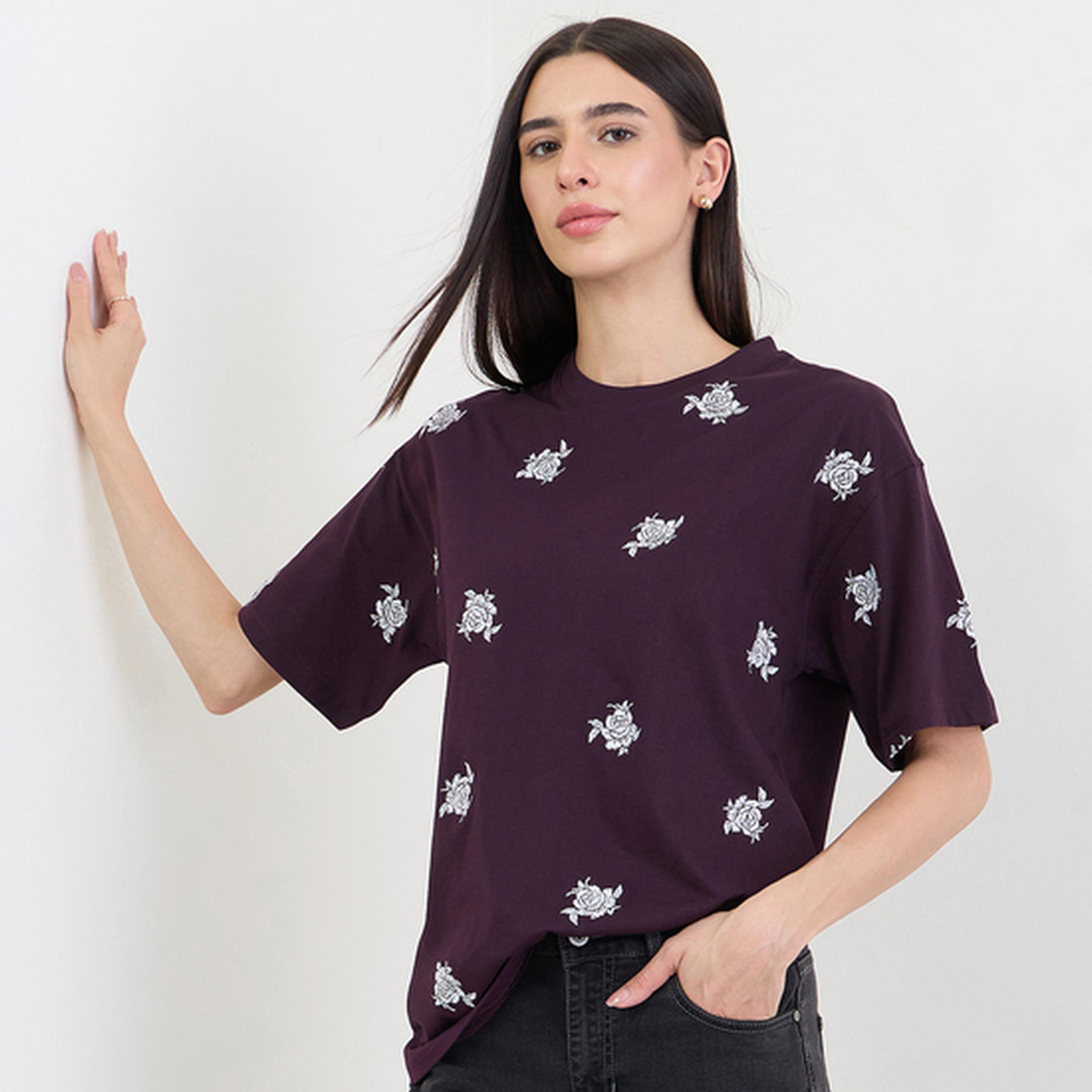 تيشيرت بنفسجي قطن 100% مطرز بورد الجوري وقصة واسعة-women-clothing-tshirts-image-1