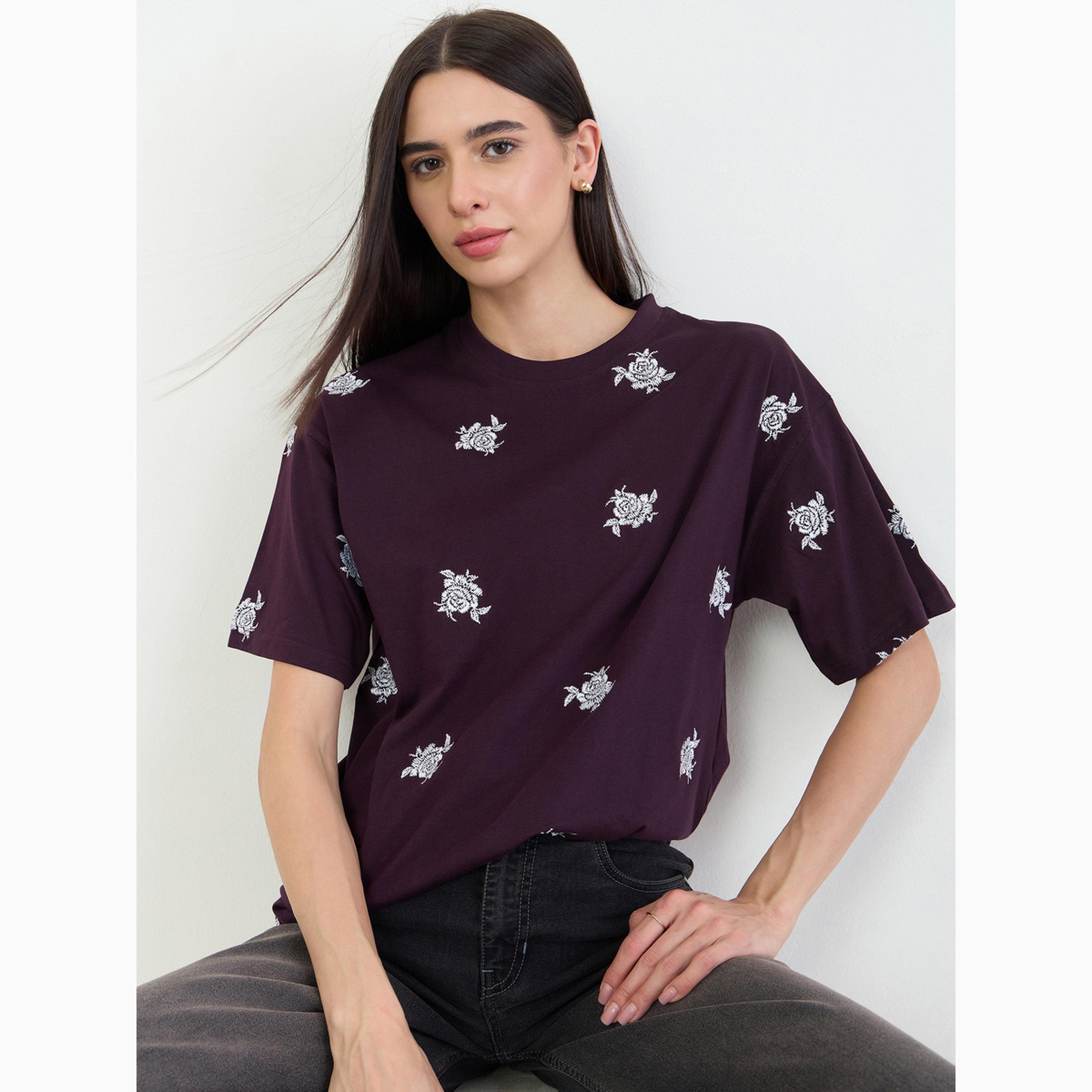 تيشيرت بنفسجي قطن 100% مطرز بورد الجوري وقصة واسعة-women-clothing-tshirts-image-3