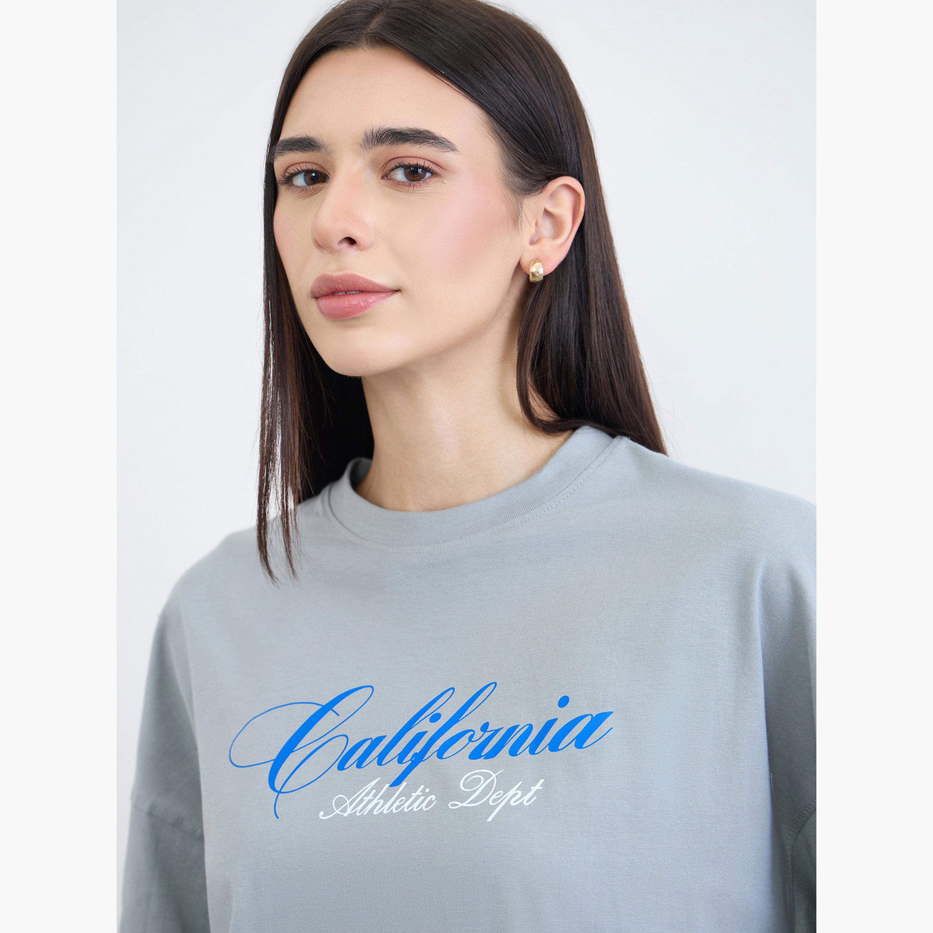 تيشيرت قطني رمادي بقصة فضفاضة وأكتاف منسدلة-women-clothing-tshirts-image-5
