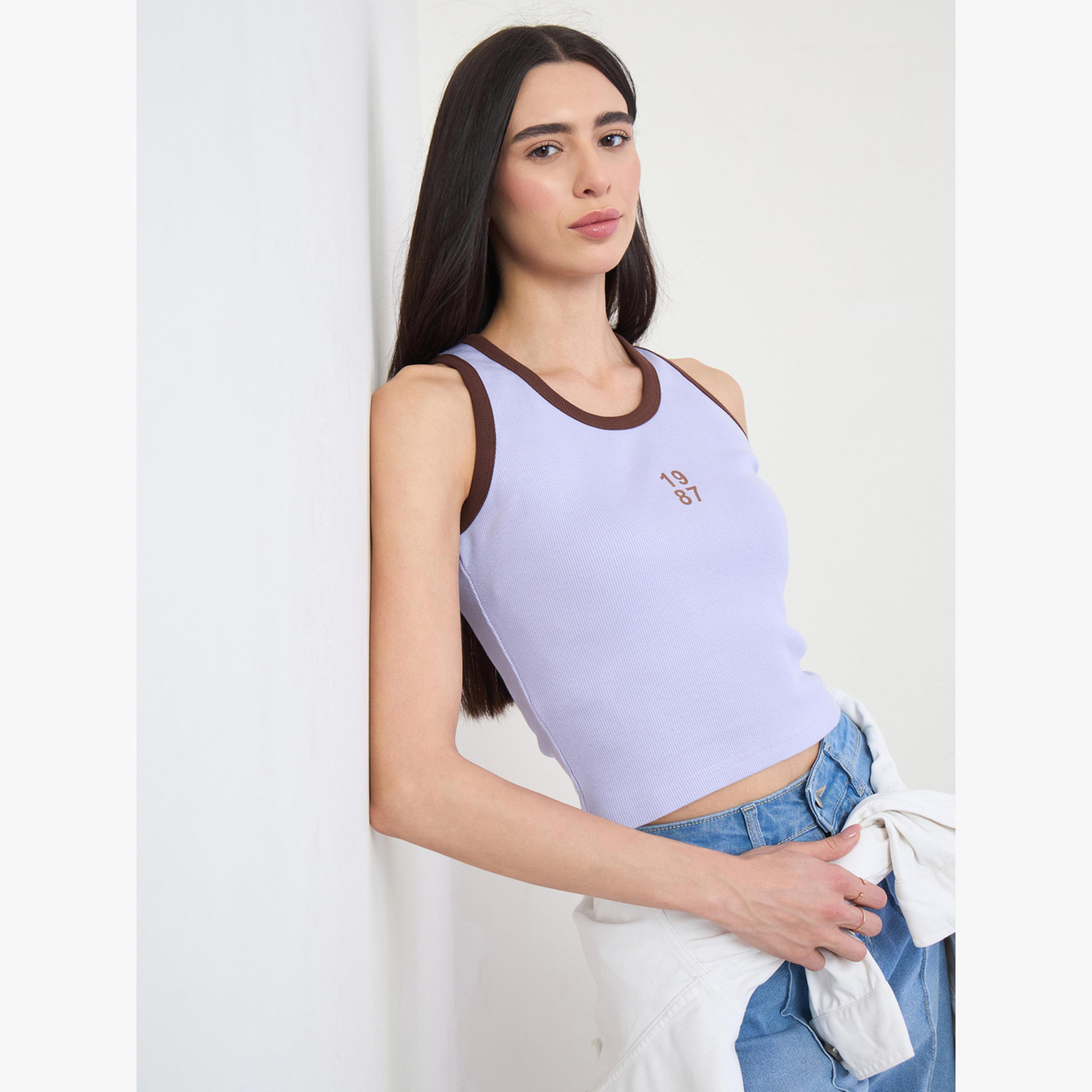 تانك مضلع بحواف متباينة-women-clothing-tshirts-image-3