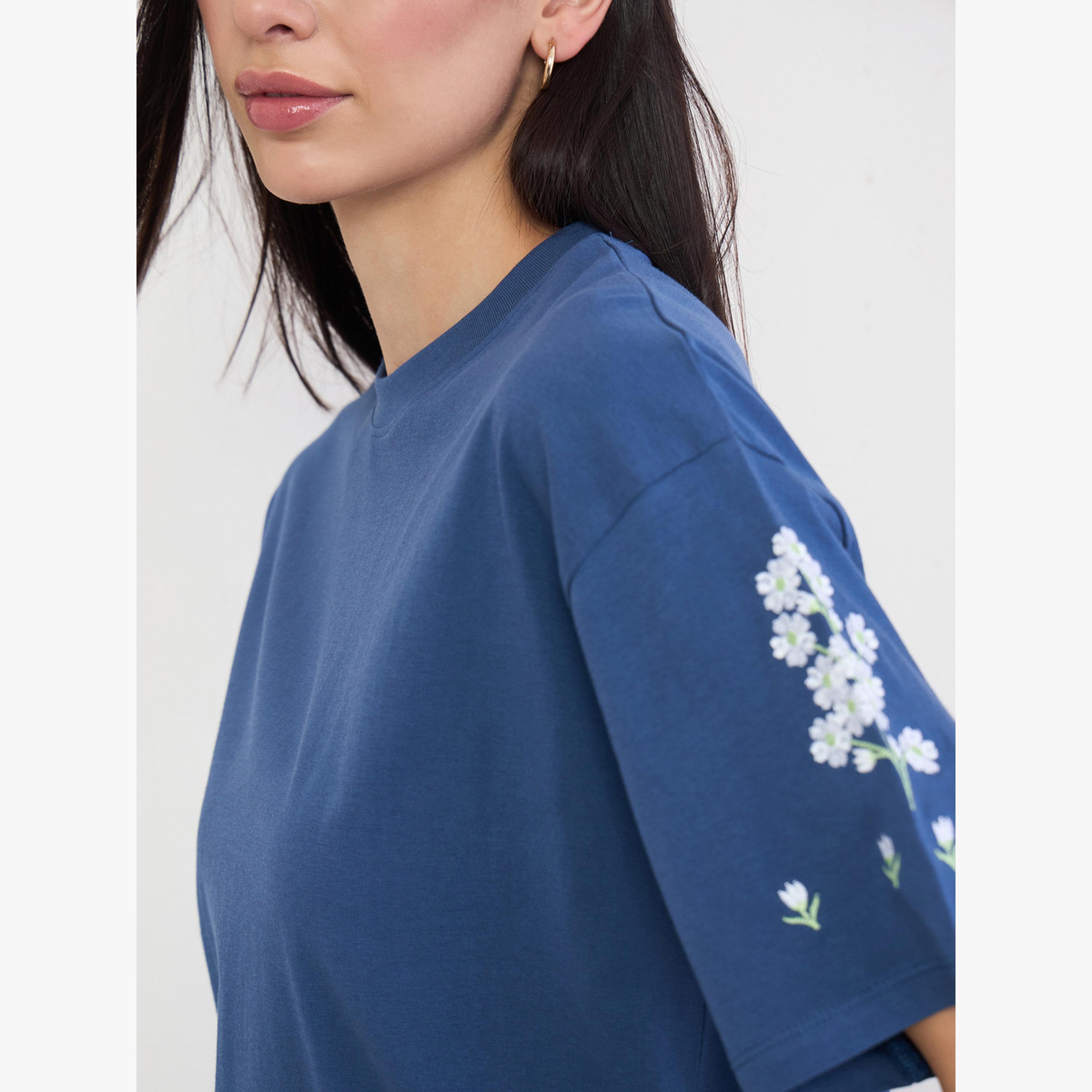 تيشيرت قطن مطرز وقصة واسعة-women-clothing-tshirts-image-5