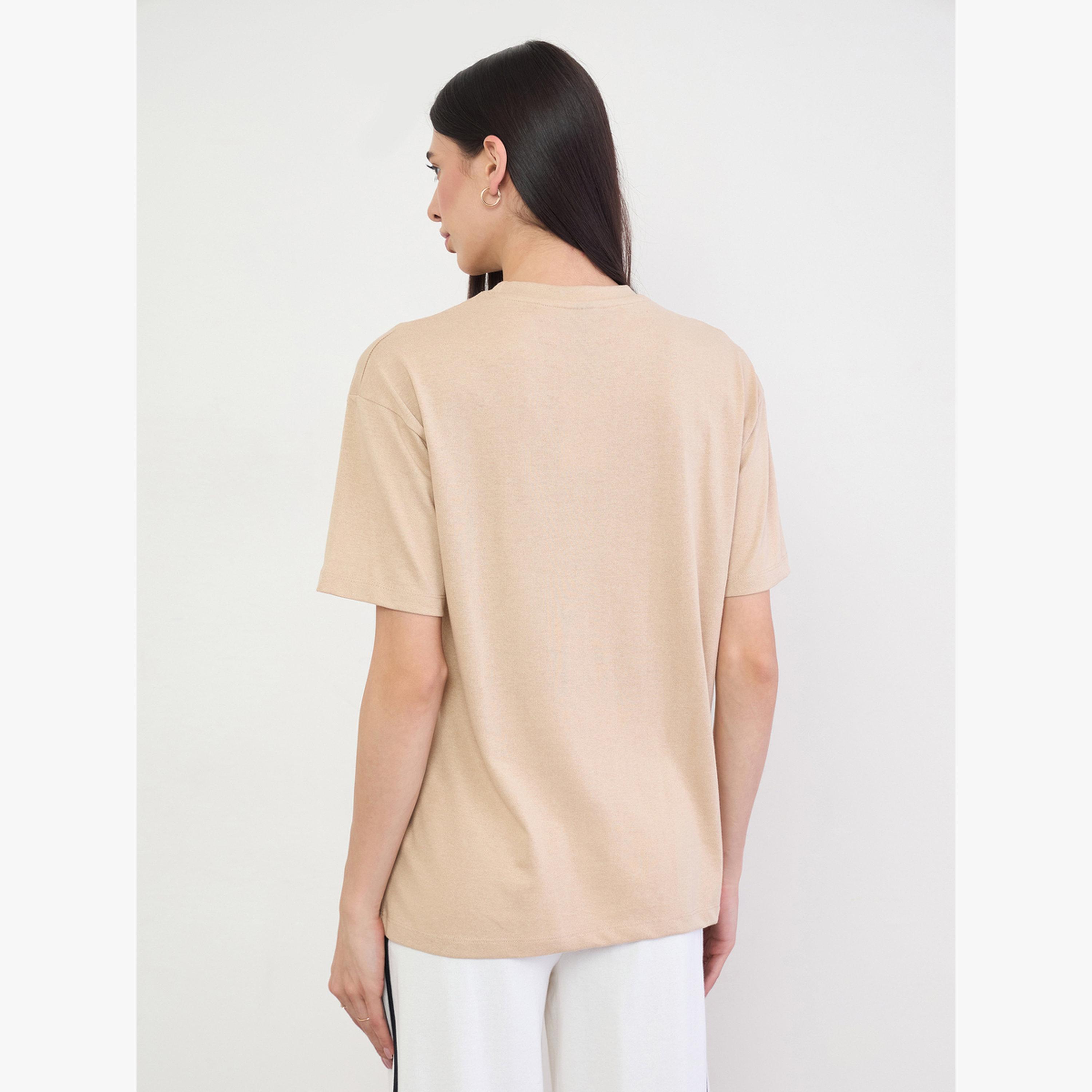 تيشيرت فضفاض قطن بفتحة وتفاصيل شارة-women-clothing-tshirts-image-4